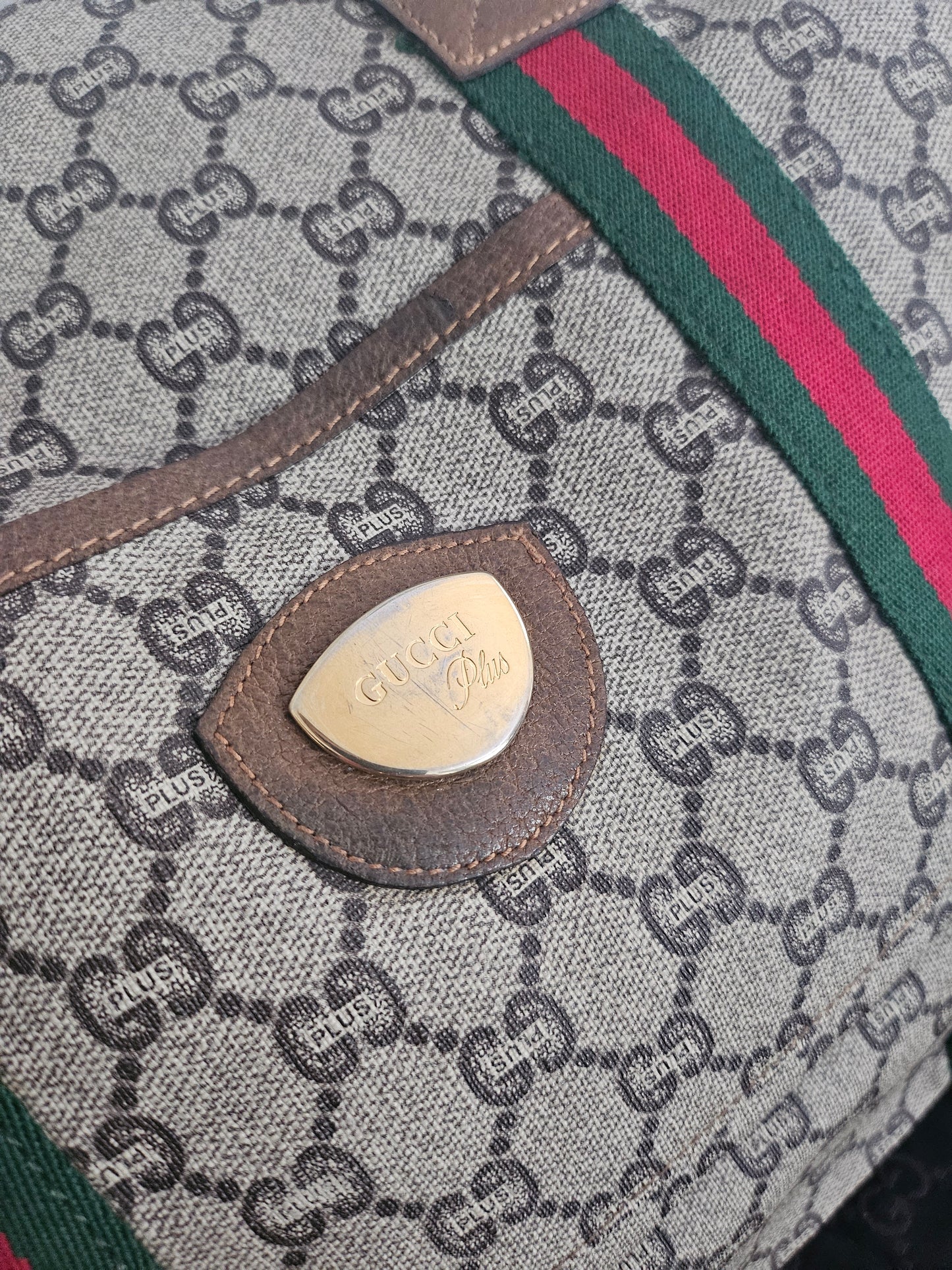 Gucci Plus Weekender tote