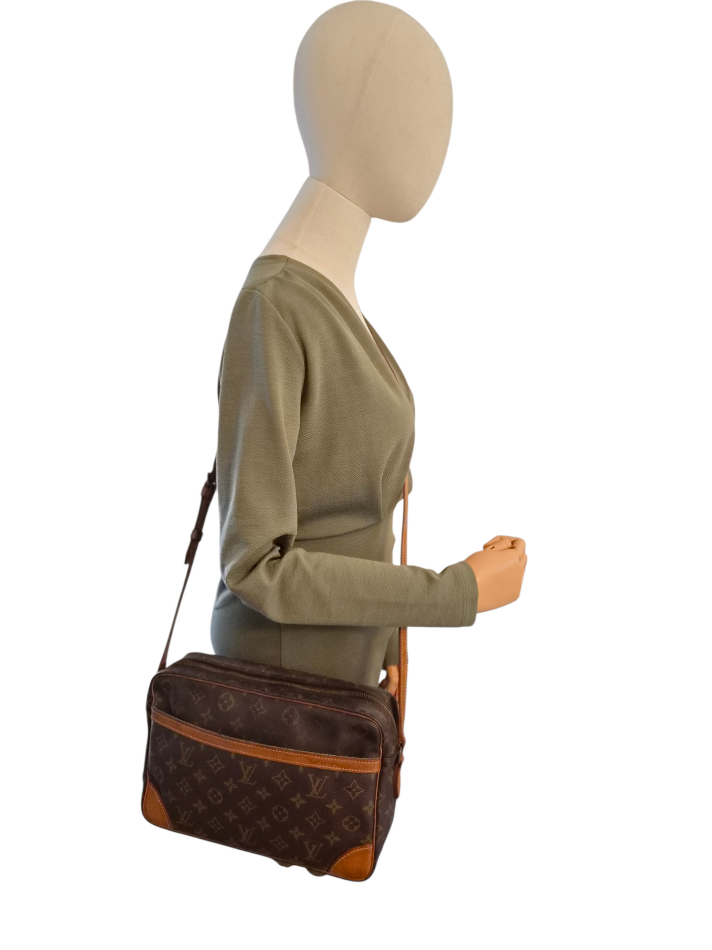 Louis Vuitton Trocadero 30