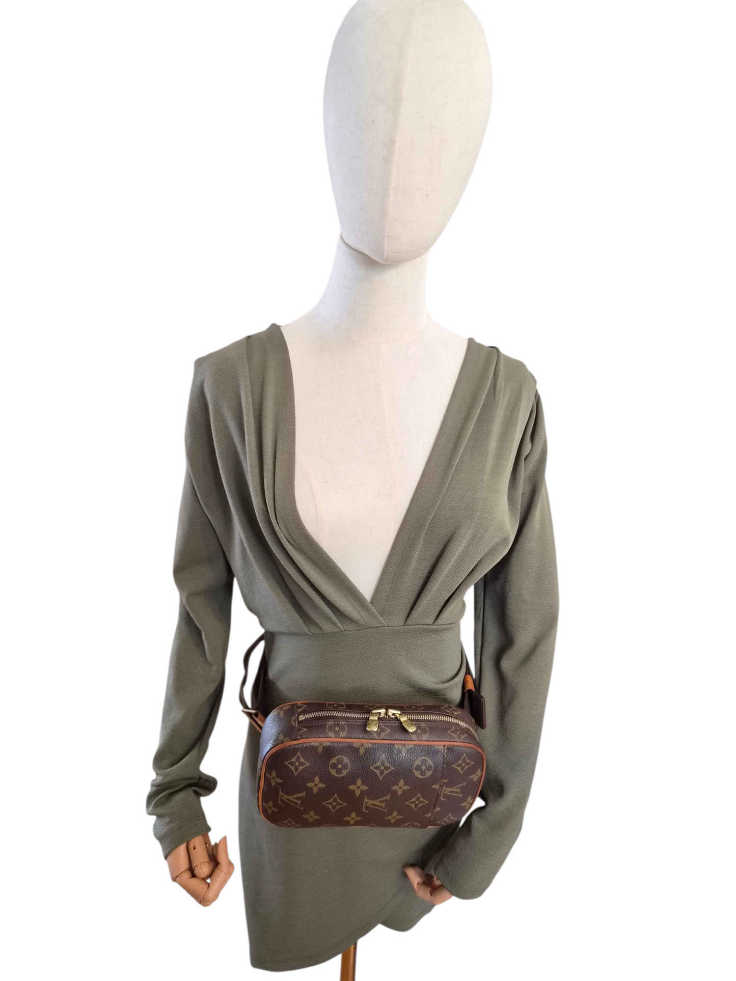 Louis Vuitton Pochette Gange