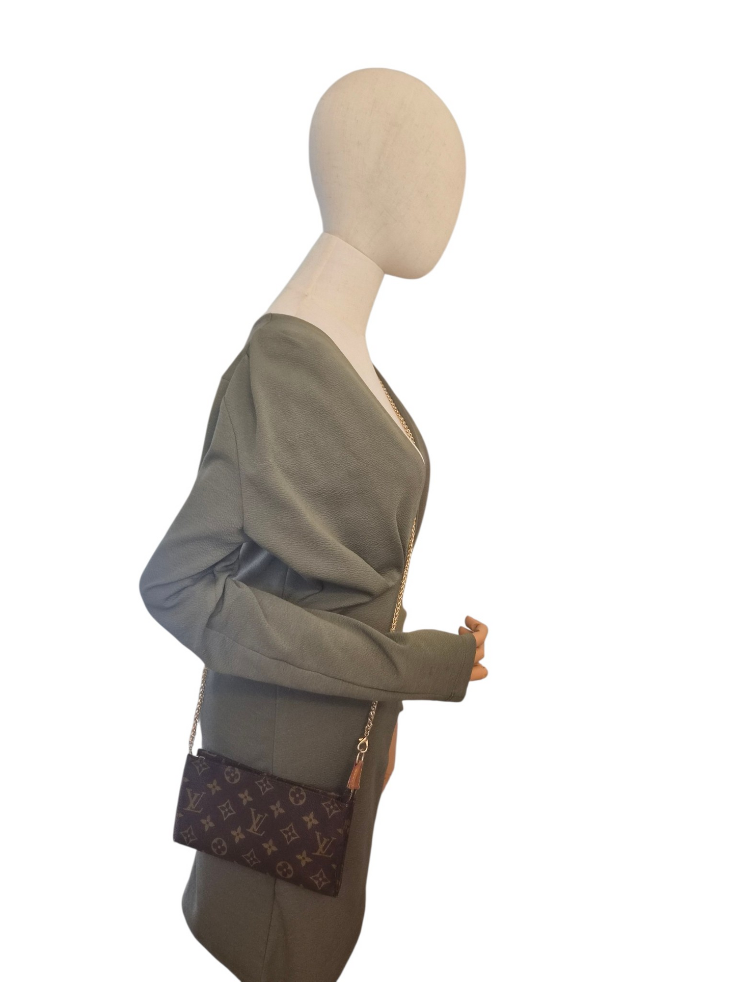 Louis Vuitton Bucket GM Pouch