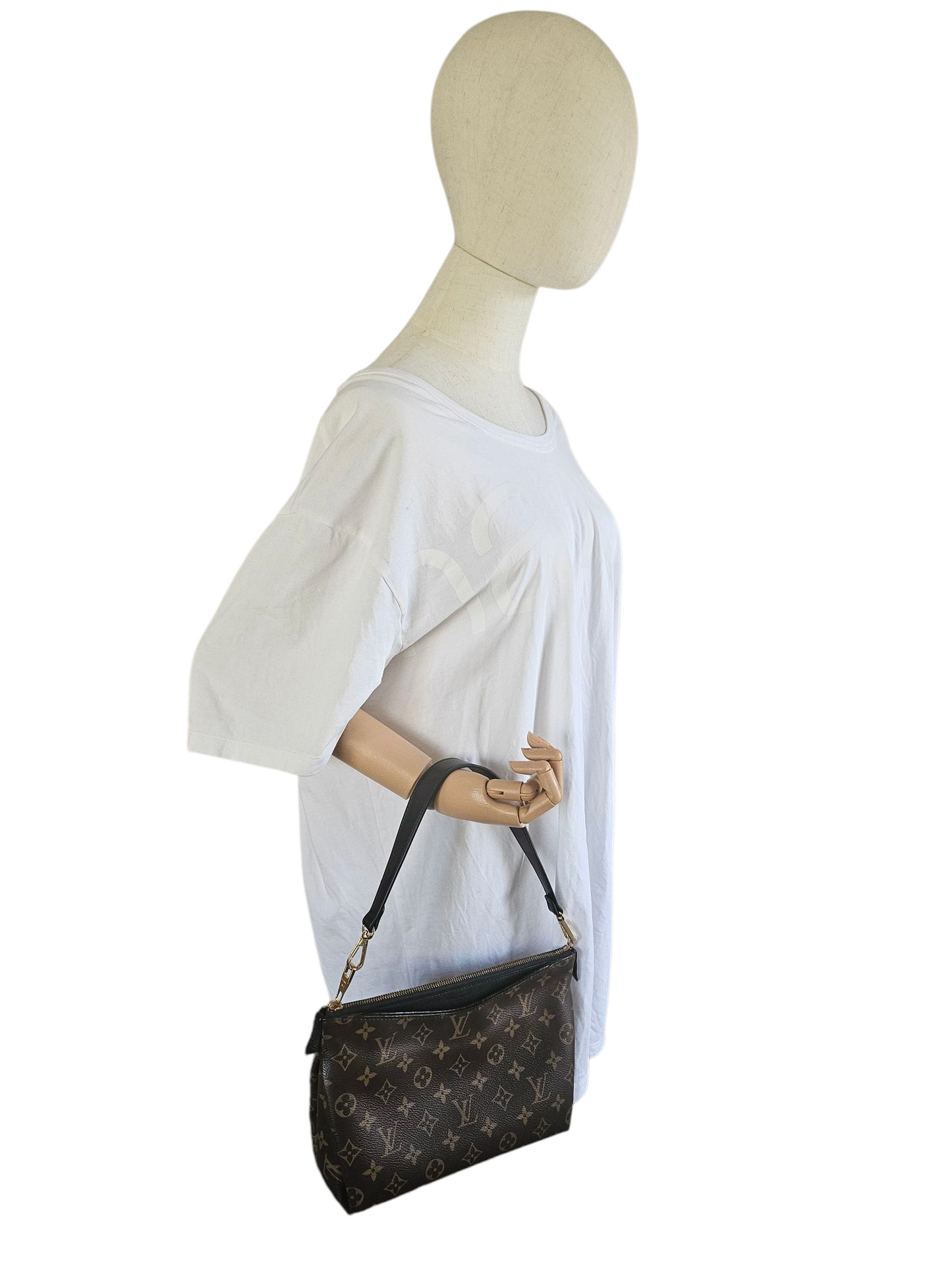 Louis Vuitton Pallas clutch