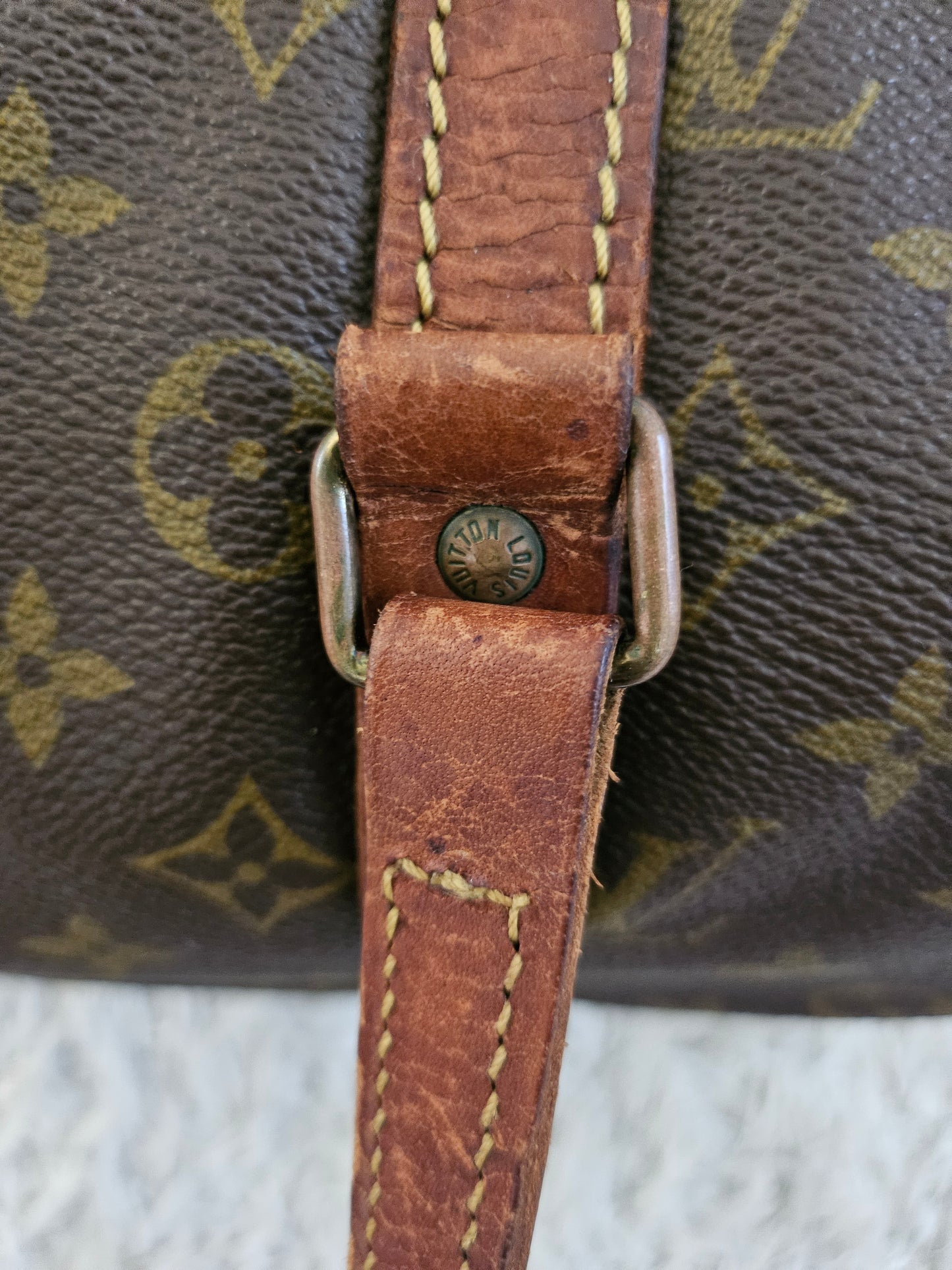 Louis Vuitton Sac Souple 35