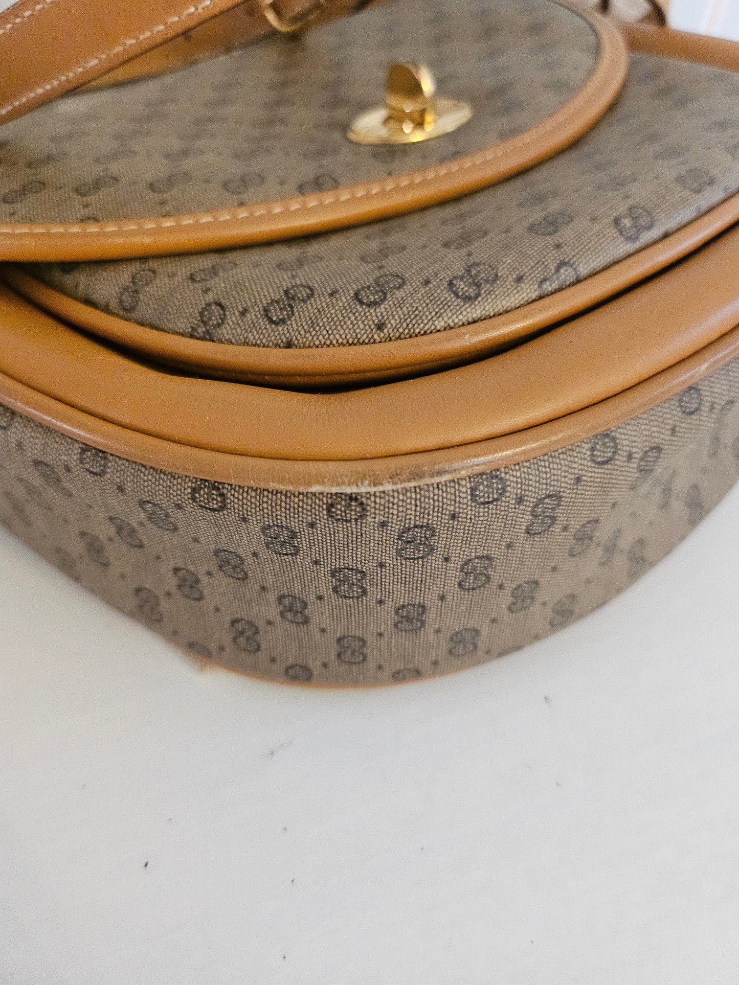 Gucci Micro GG Crossbody bag