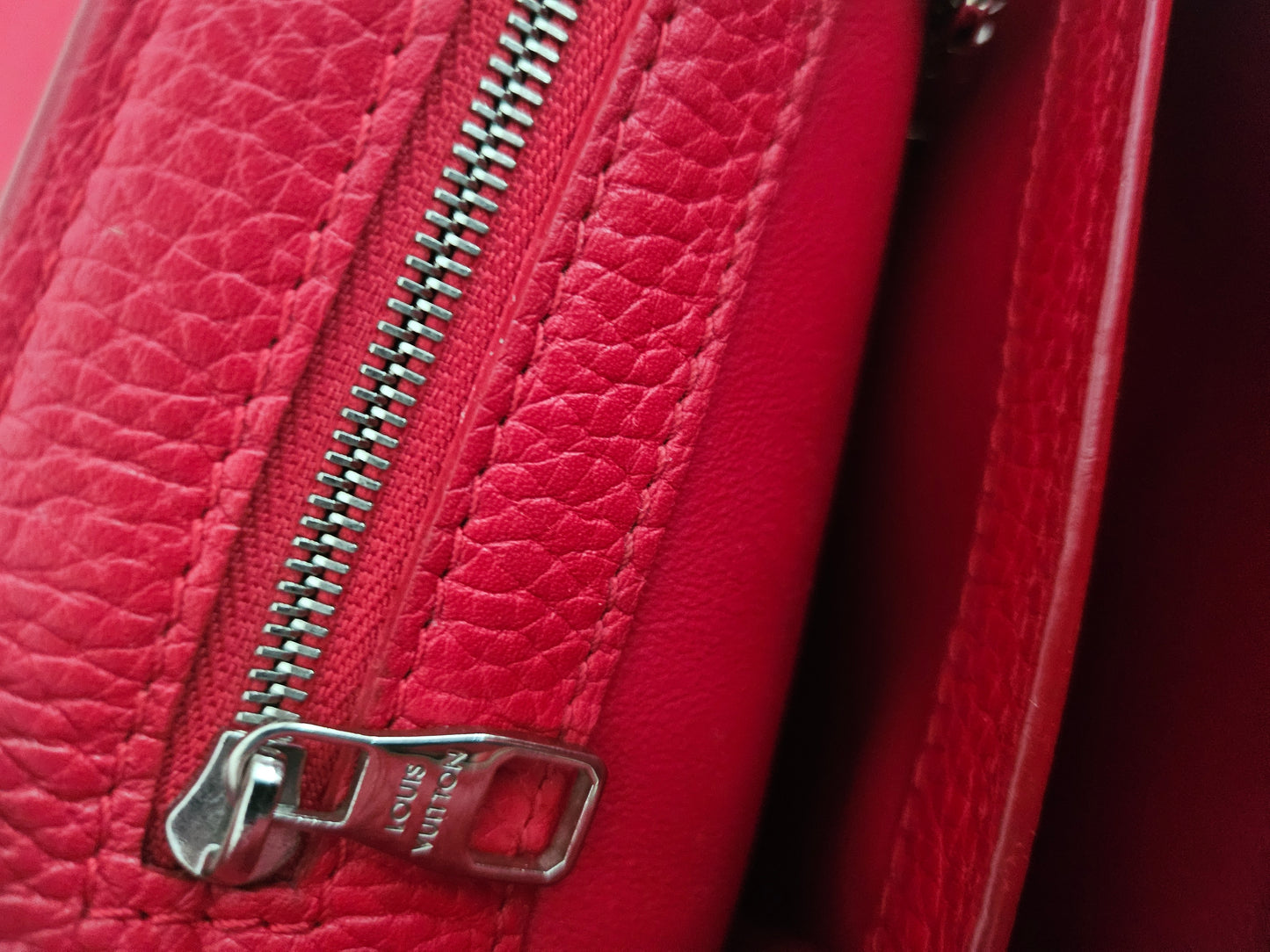 Louis Vuitton Capucines Taurillon PM