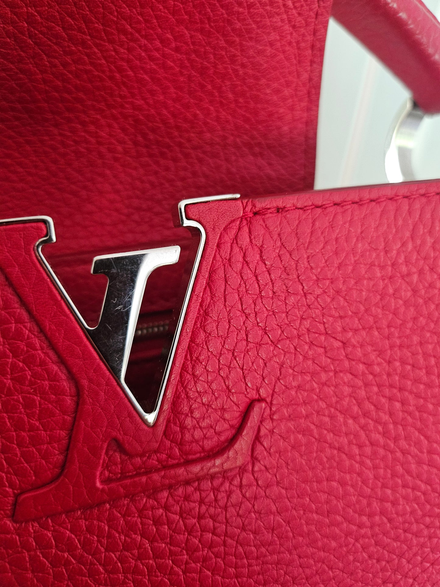 Louis Vuitton Capucines Taurillon PM