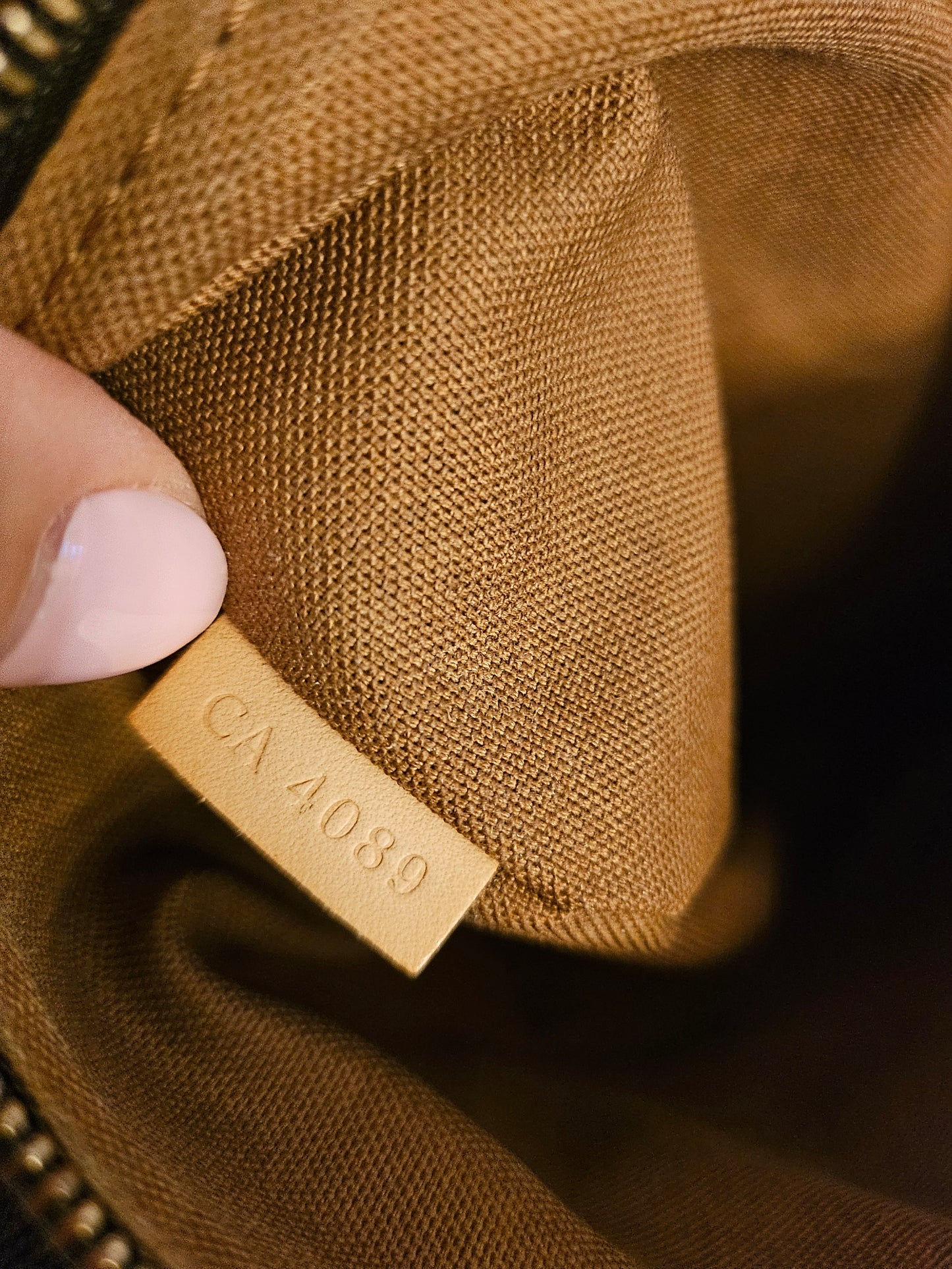 Louis Vuitton Beaubourg