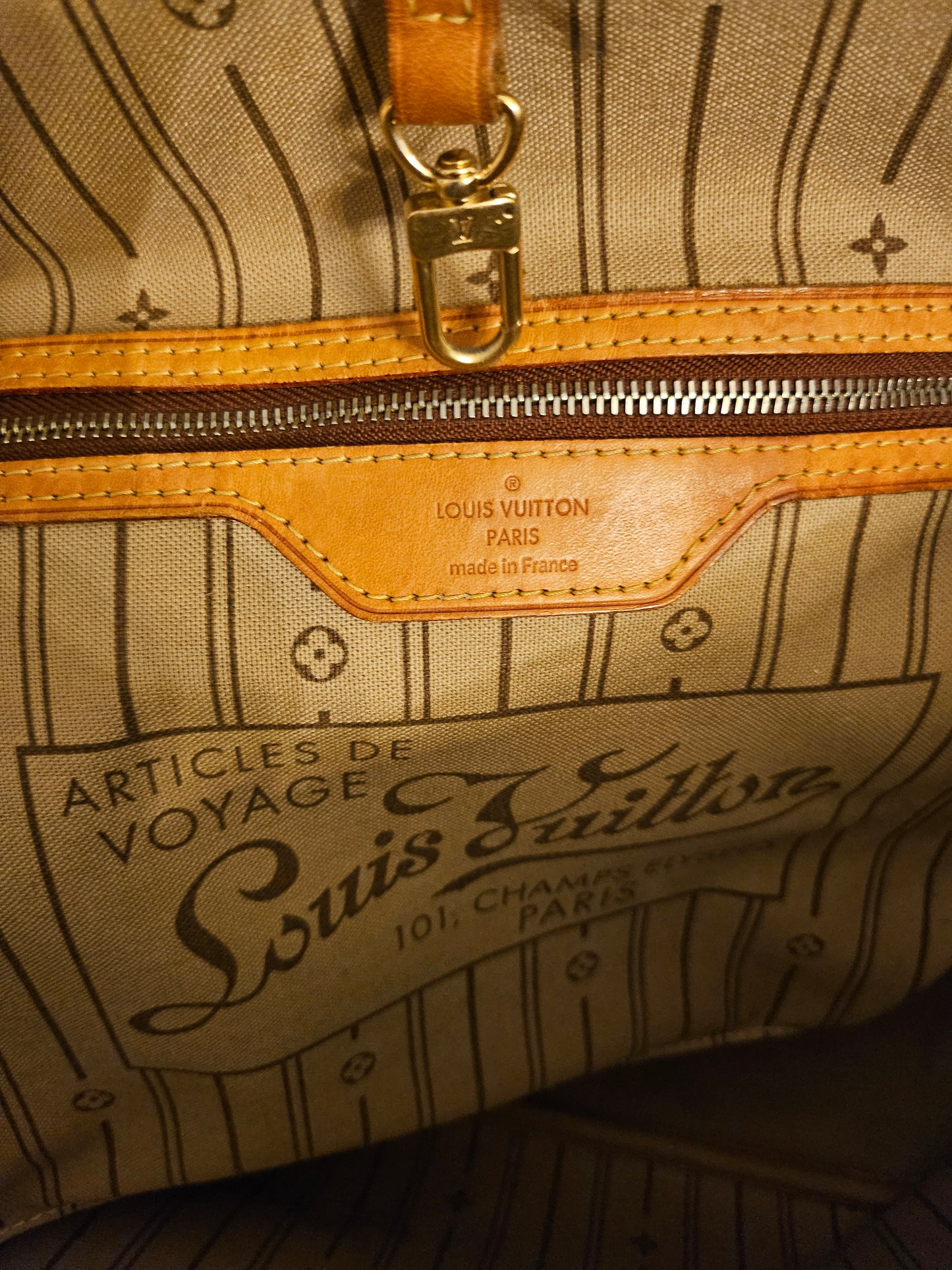 Louis Vuitton Neverfull MM