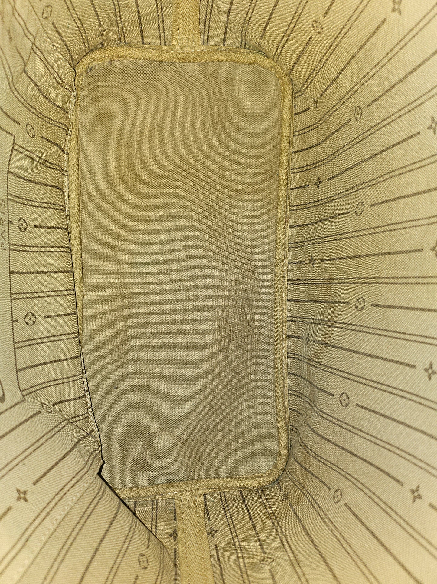 Louis Vuitton Neverfull MM