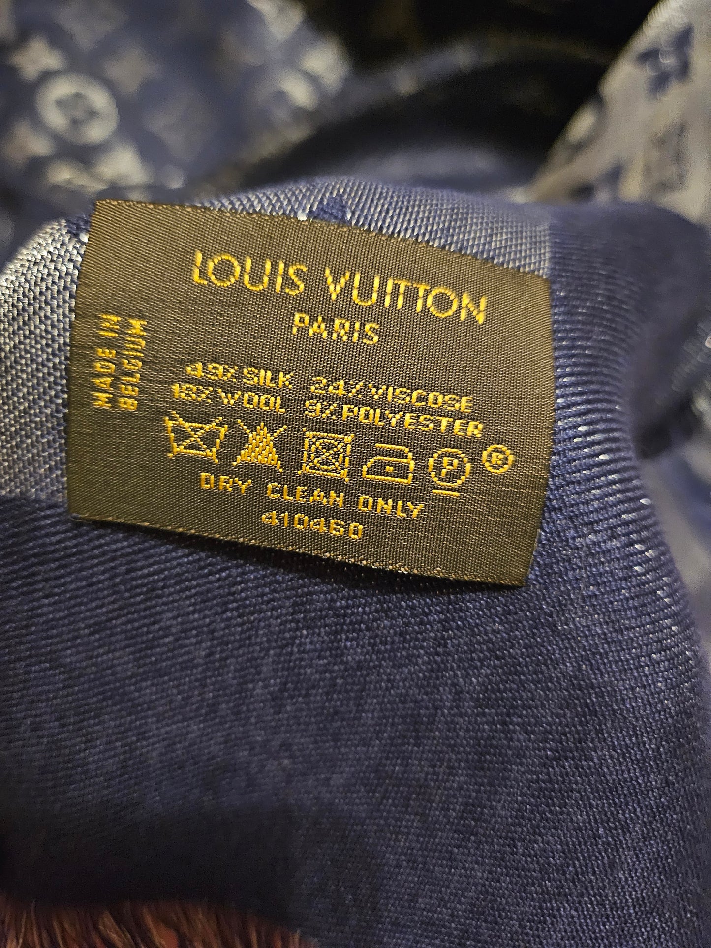 Louis Vuitton Shine Shawl