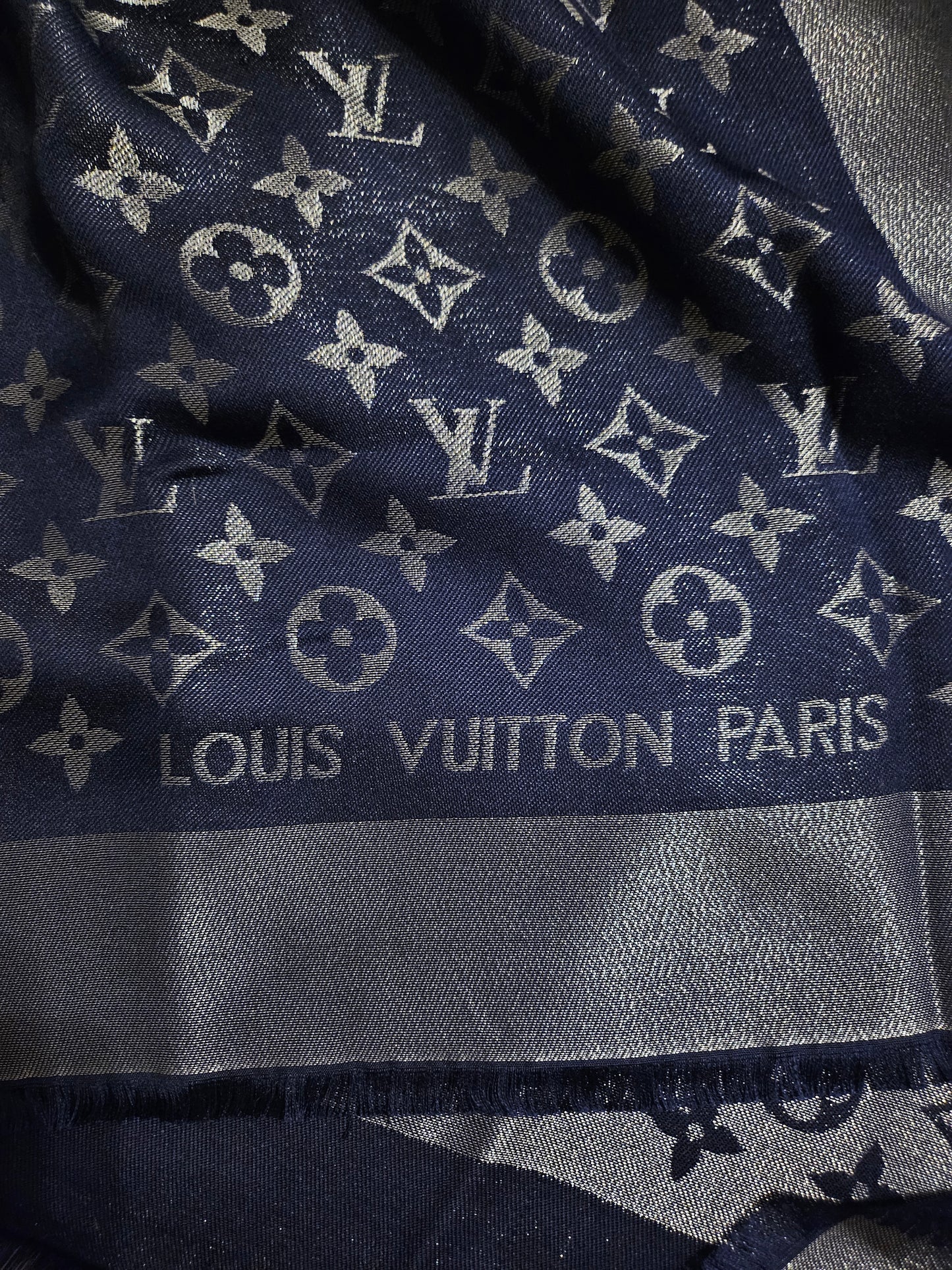 Louis Vuitton Shine Shawl