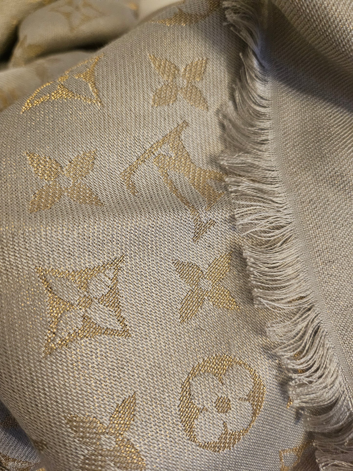 Louis Vuitton Shine shawl