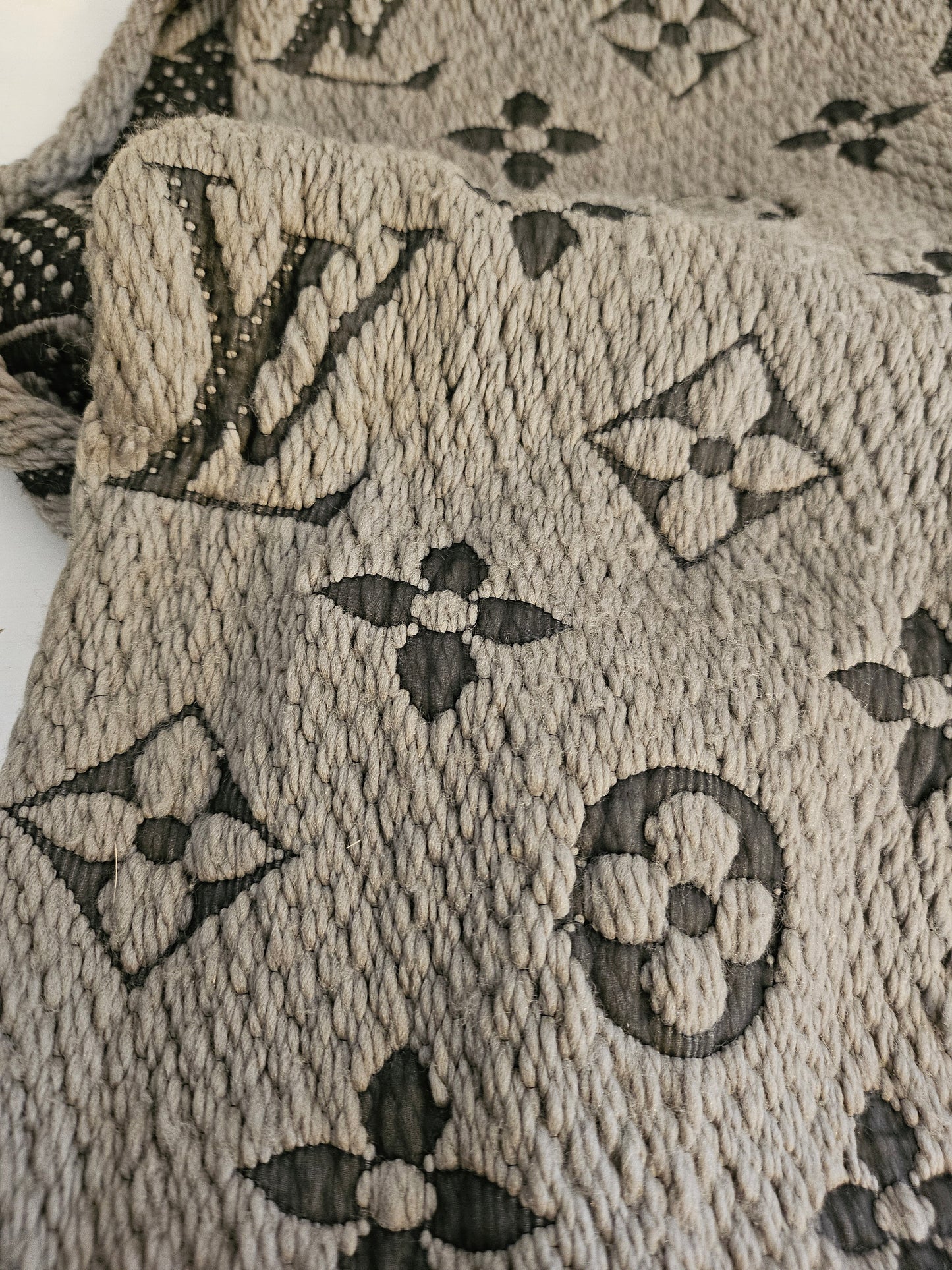 Louis Vuitton Logomania scarf