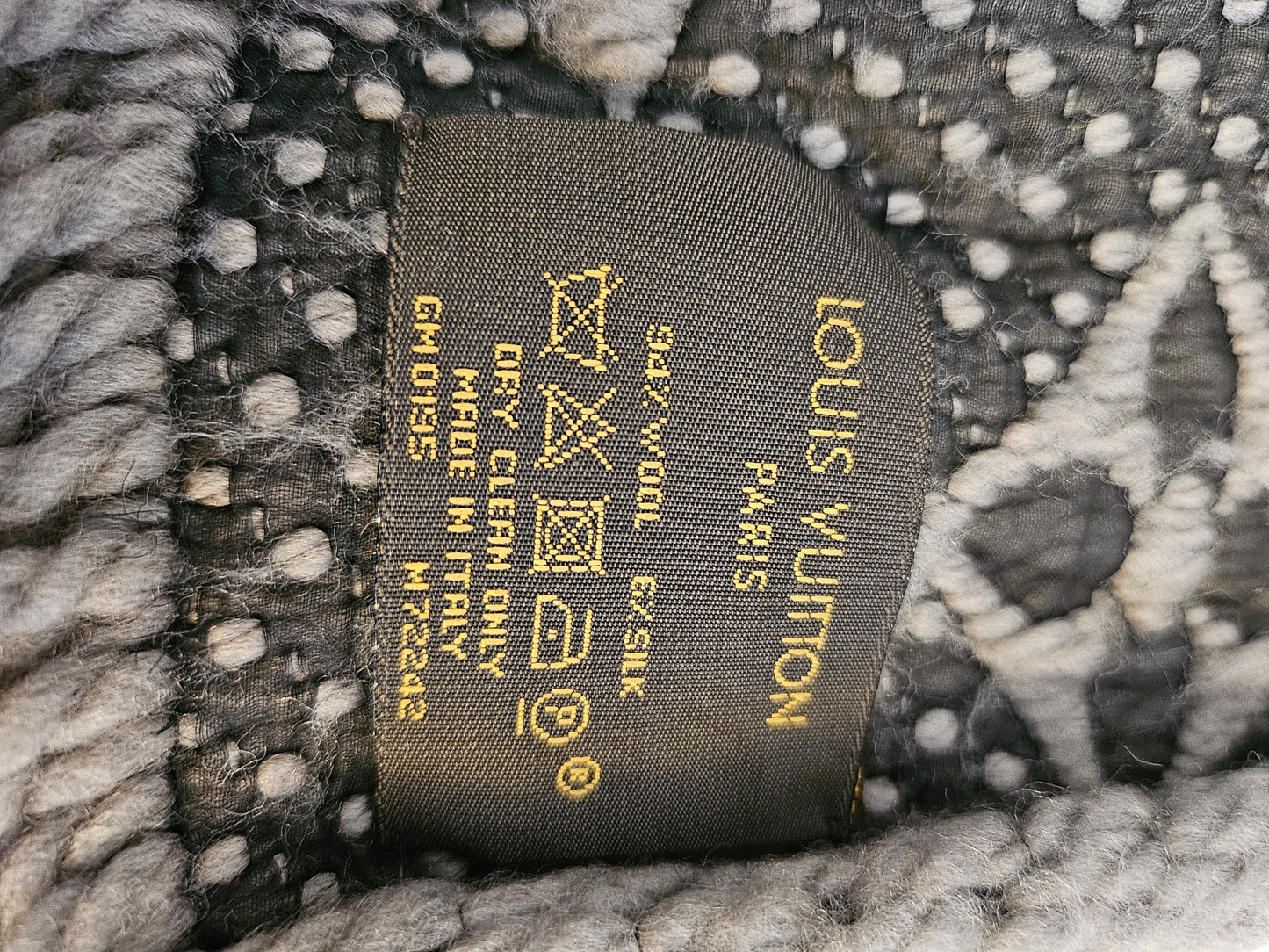 Louis Vuitton Logomania scarf