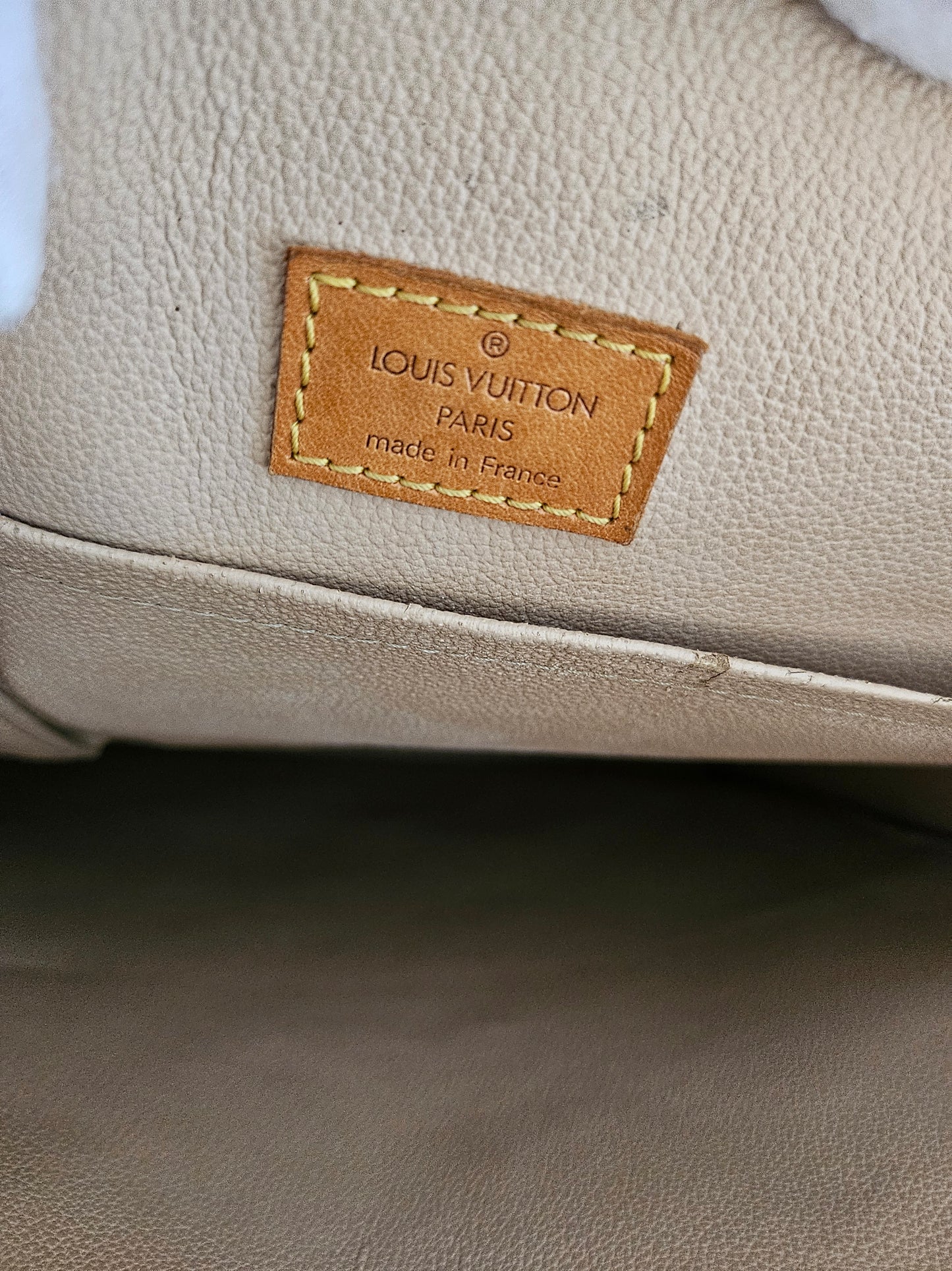 Louis Vuitton Sac Plat