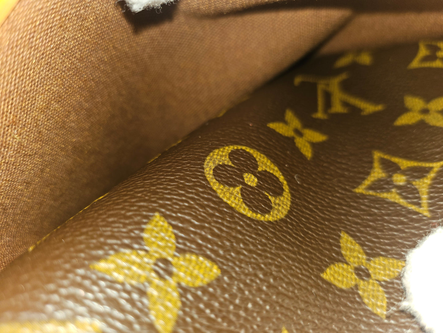 Louis Vuitton Gibeciere GM