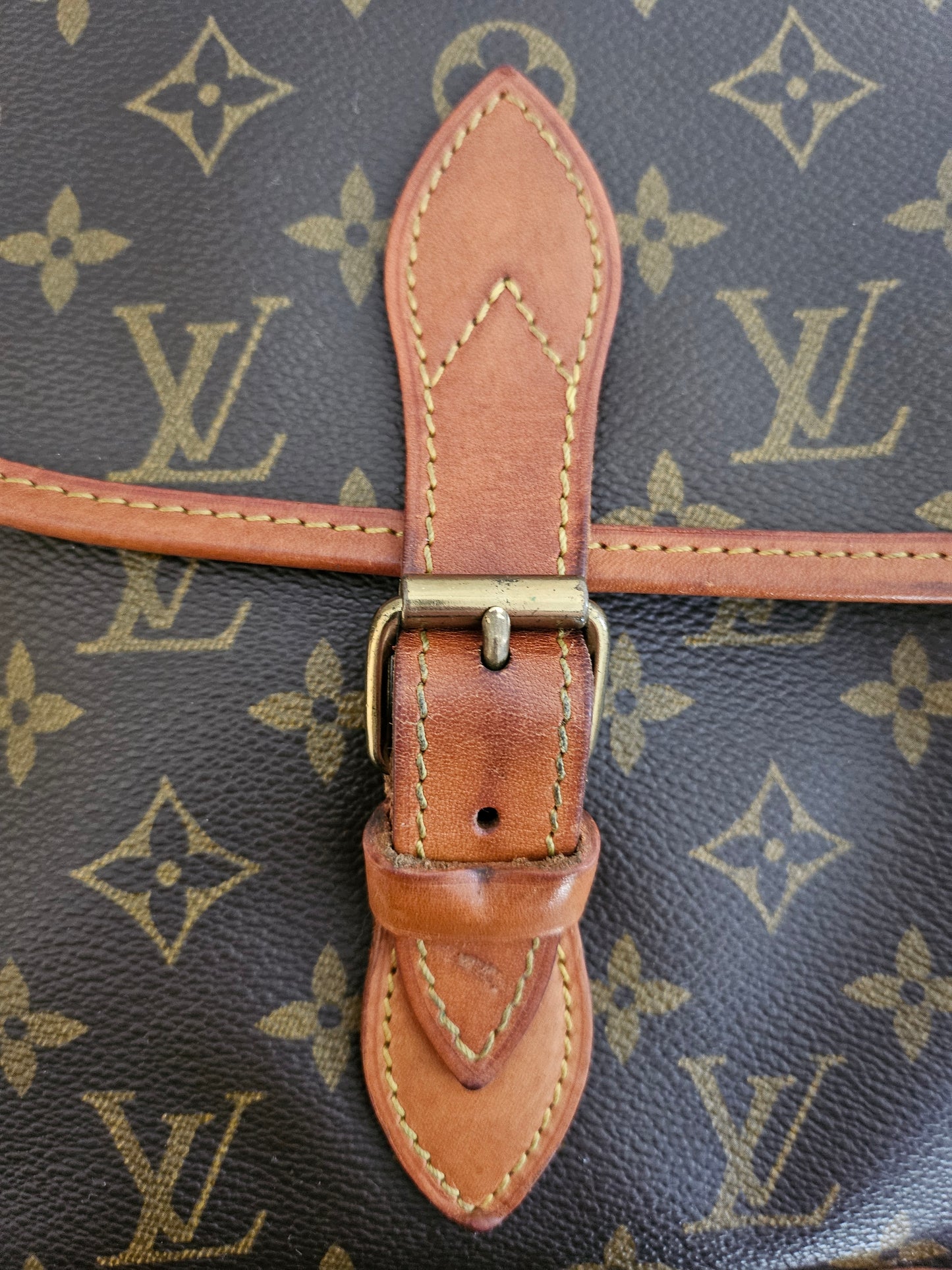 Louis Vuitton Gibeciere GM