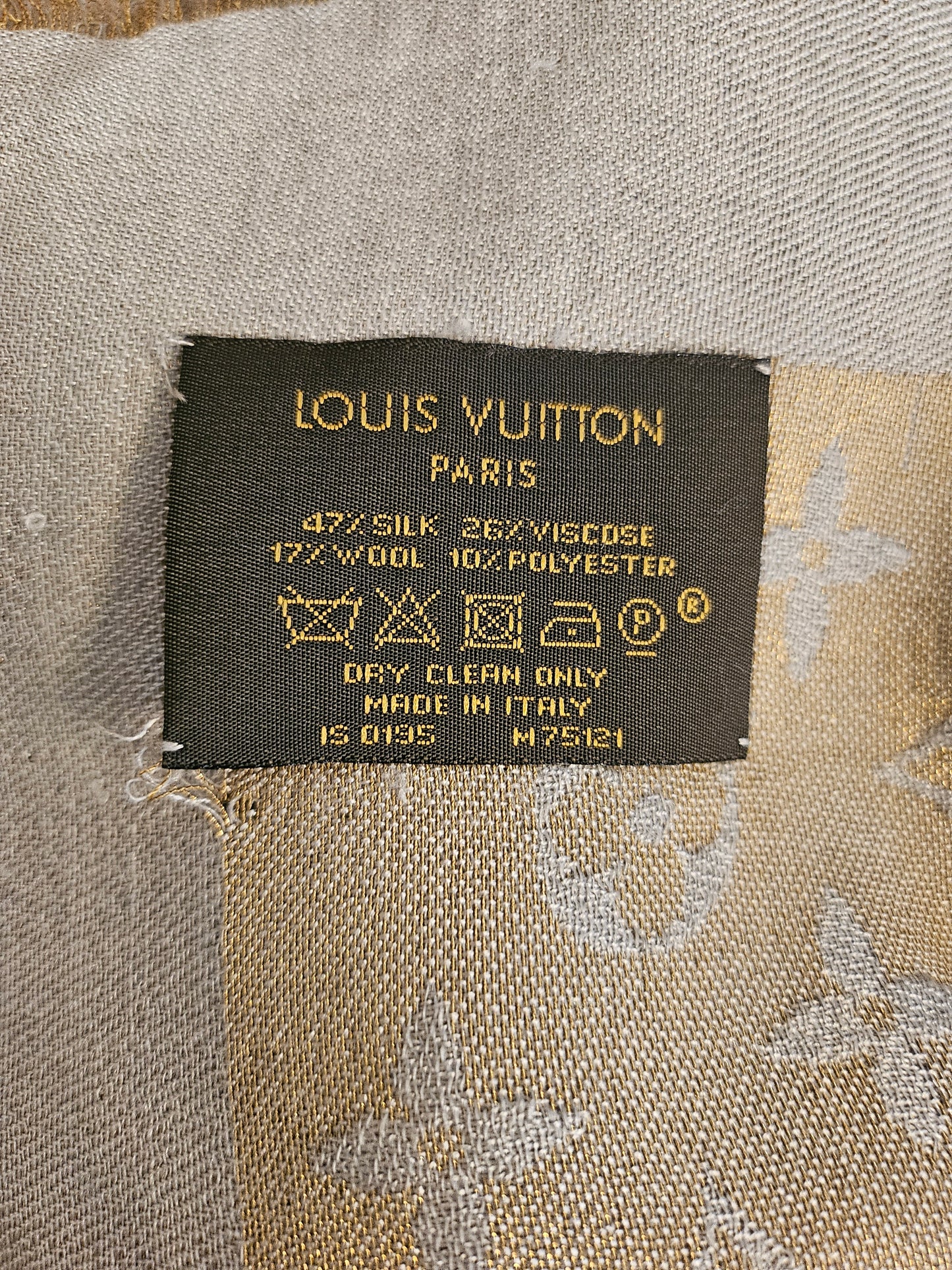 Louis Vuitton Shine Shawl