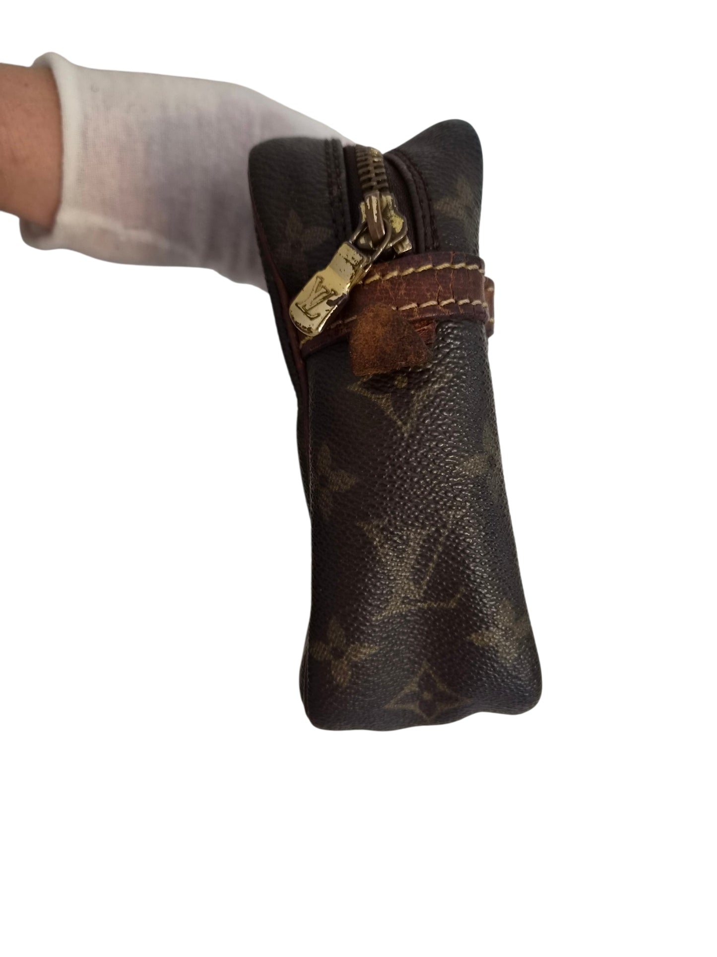 Louis Vuitton Compiegne 23 clutch