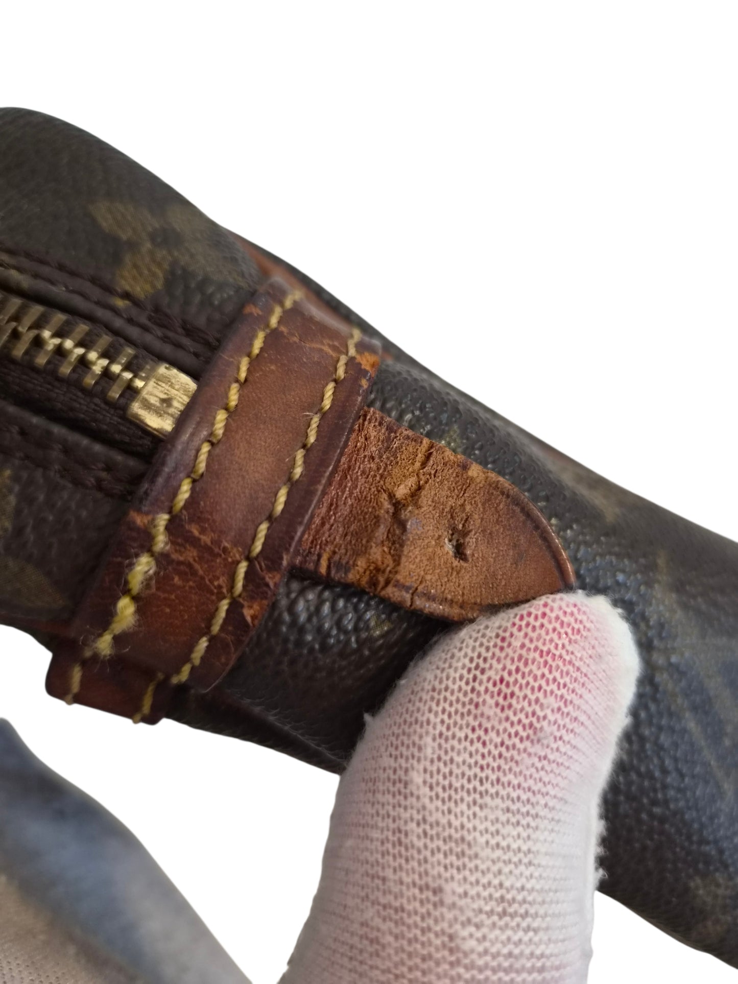 Louis Vuitton Compiegne 23 clutch