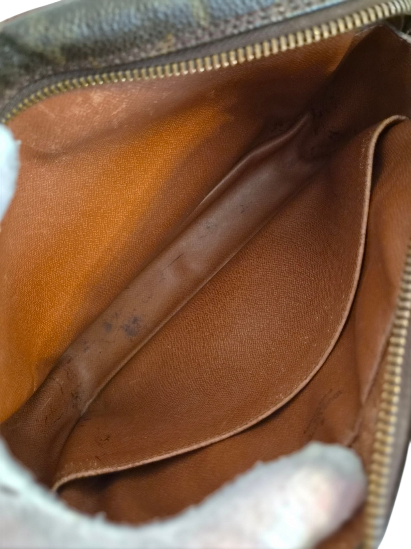 Louis Vuitton Compiegne 23 clutch