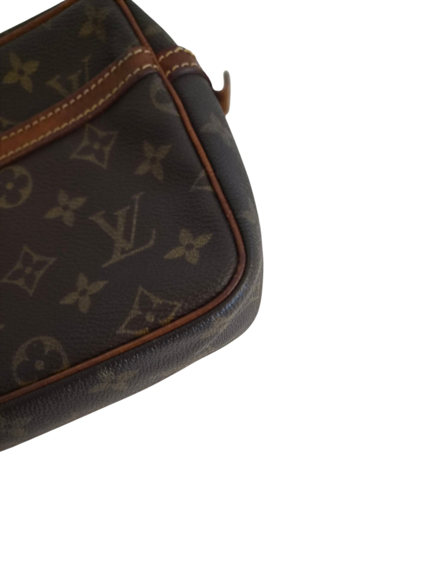 Louis Vuitton Compiegne 23 clutch