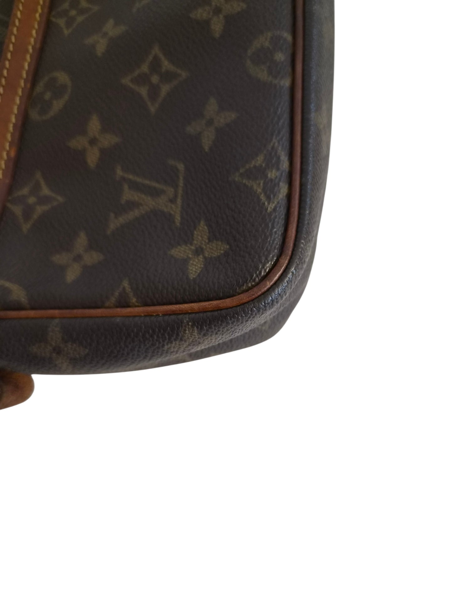 Louis Vuitton Compiegne 23 clutch