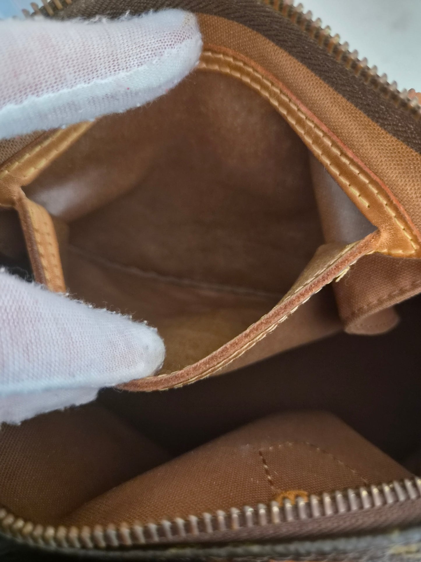 Louis Vuitton Speedy 35