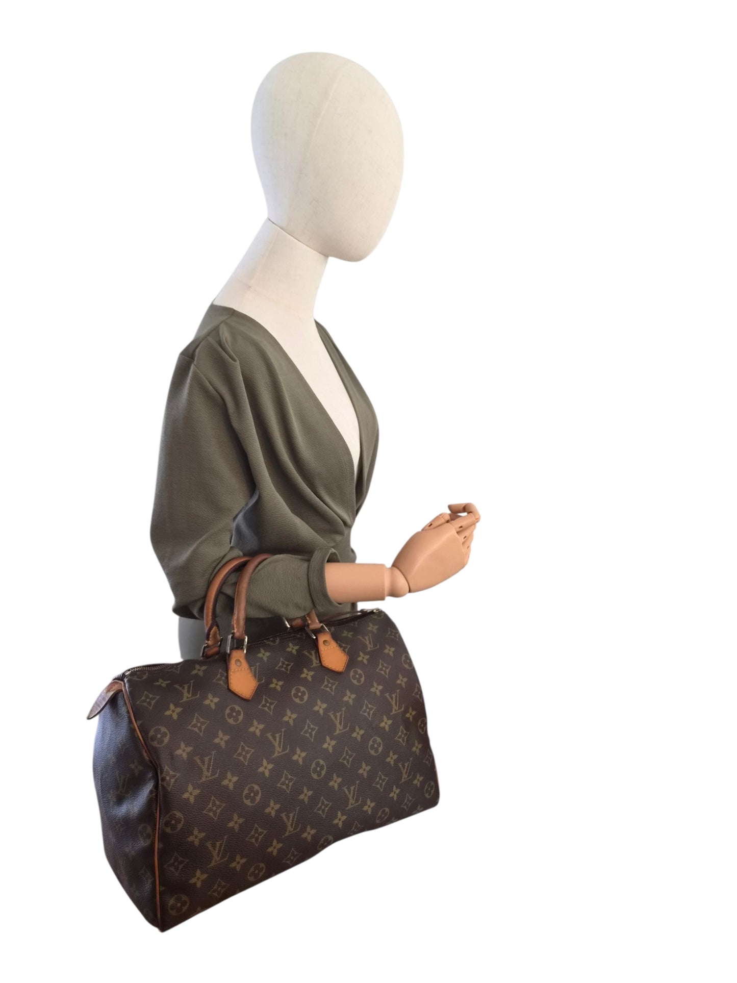Louis Vuitton Speedy 35