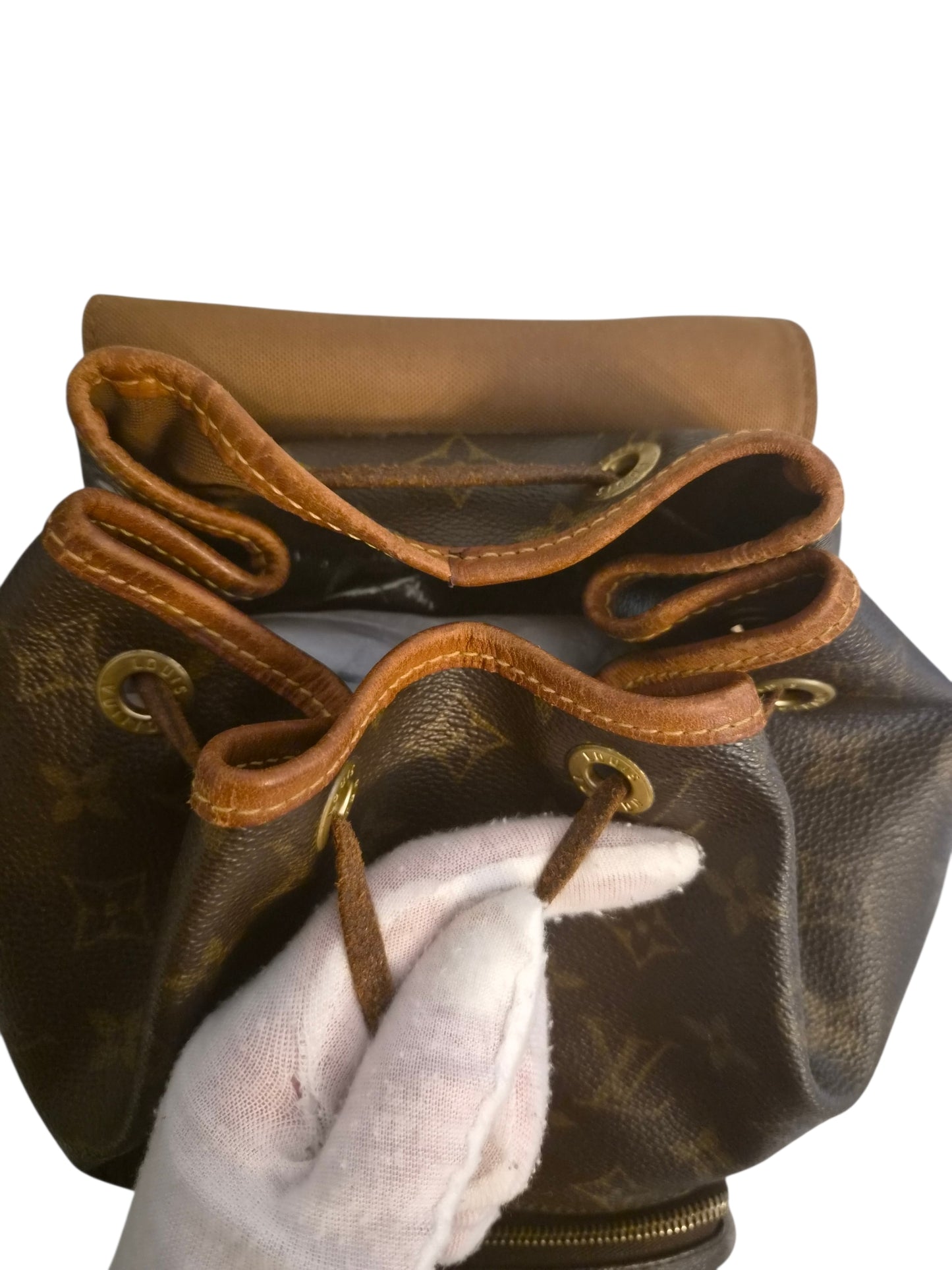 Louis Vuitton Montsouris MM