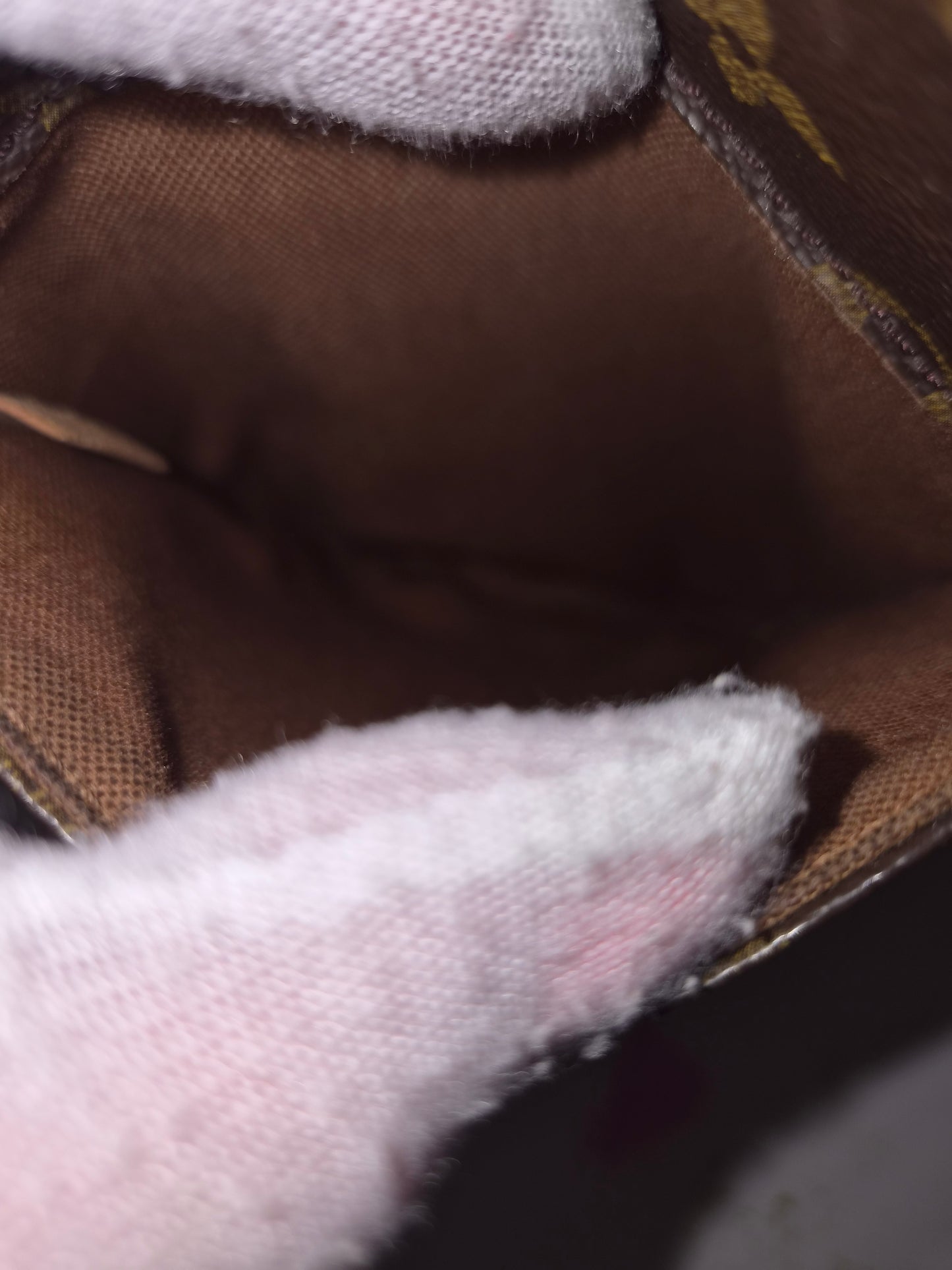 Louis Vuitton Pochette Gange