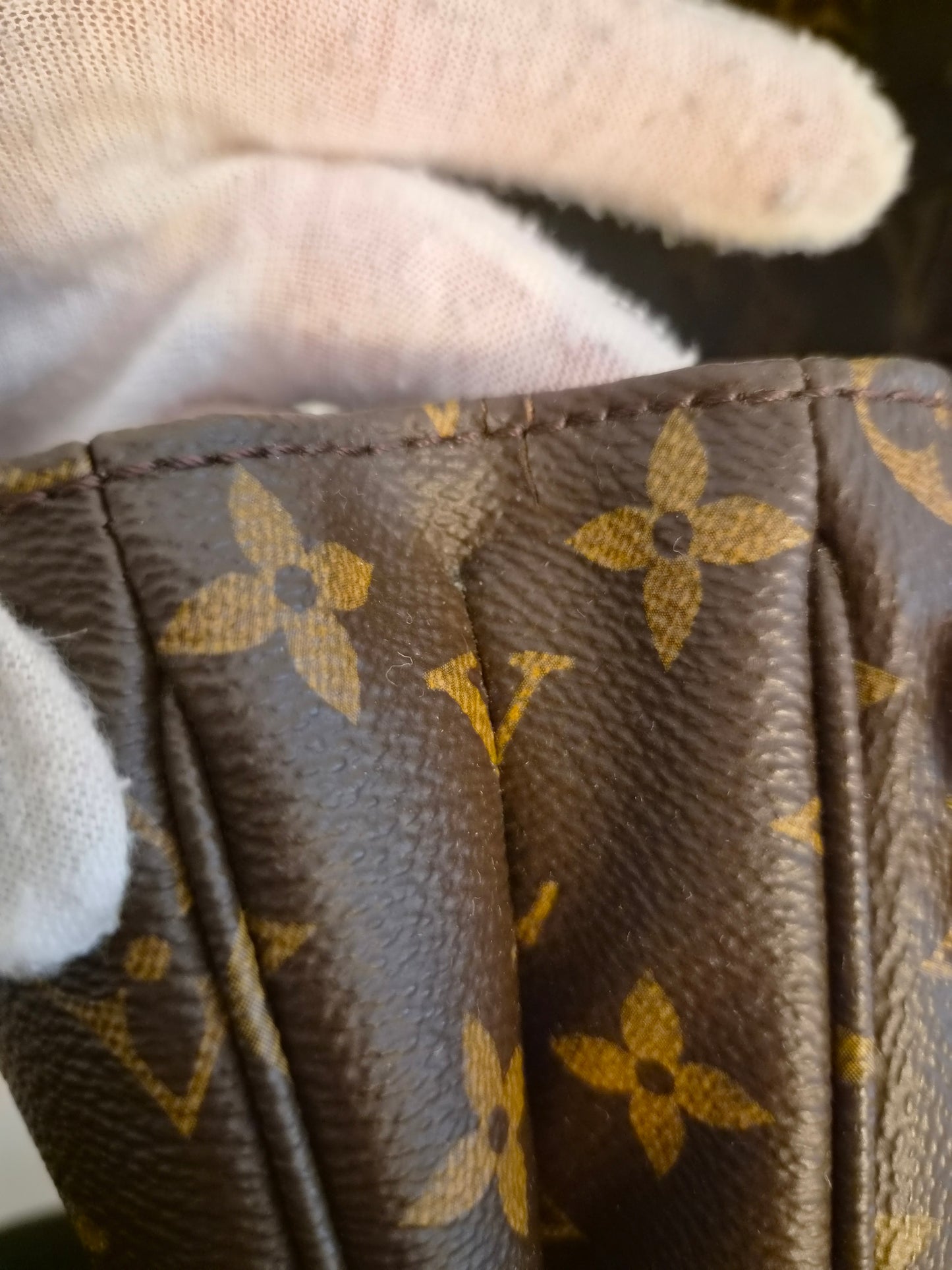 Louis Vuitton Pochette Metis