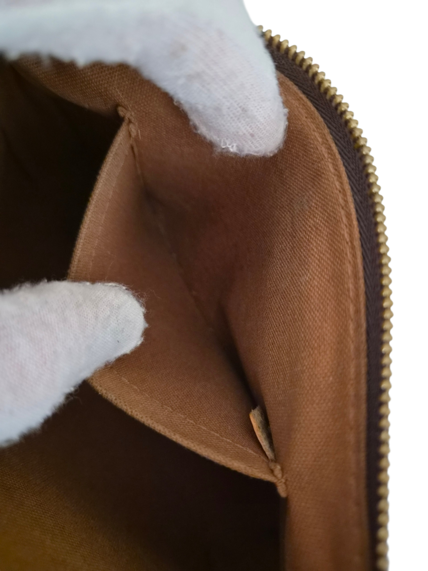 Louis Vuitton Riveting Pochette Accessoires