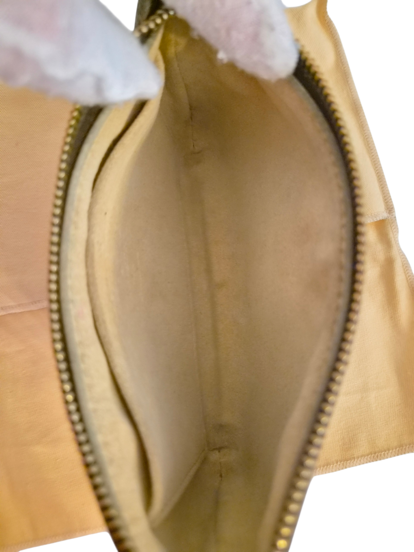 Louis Vuitton Pochette Milla MM