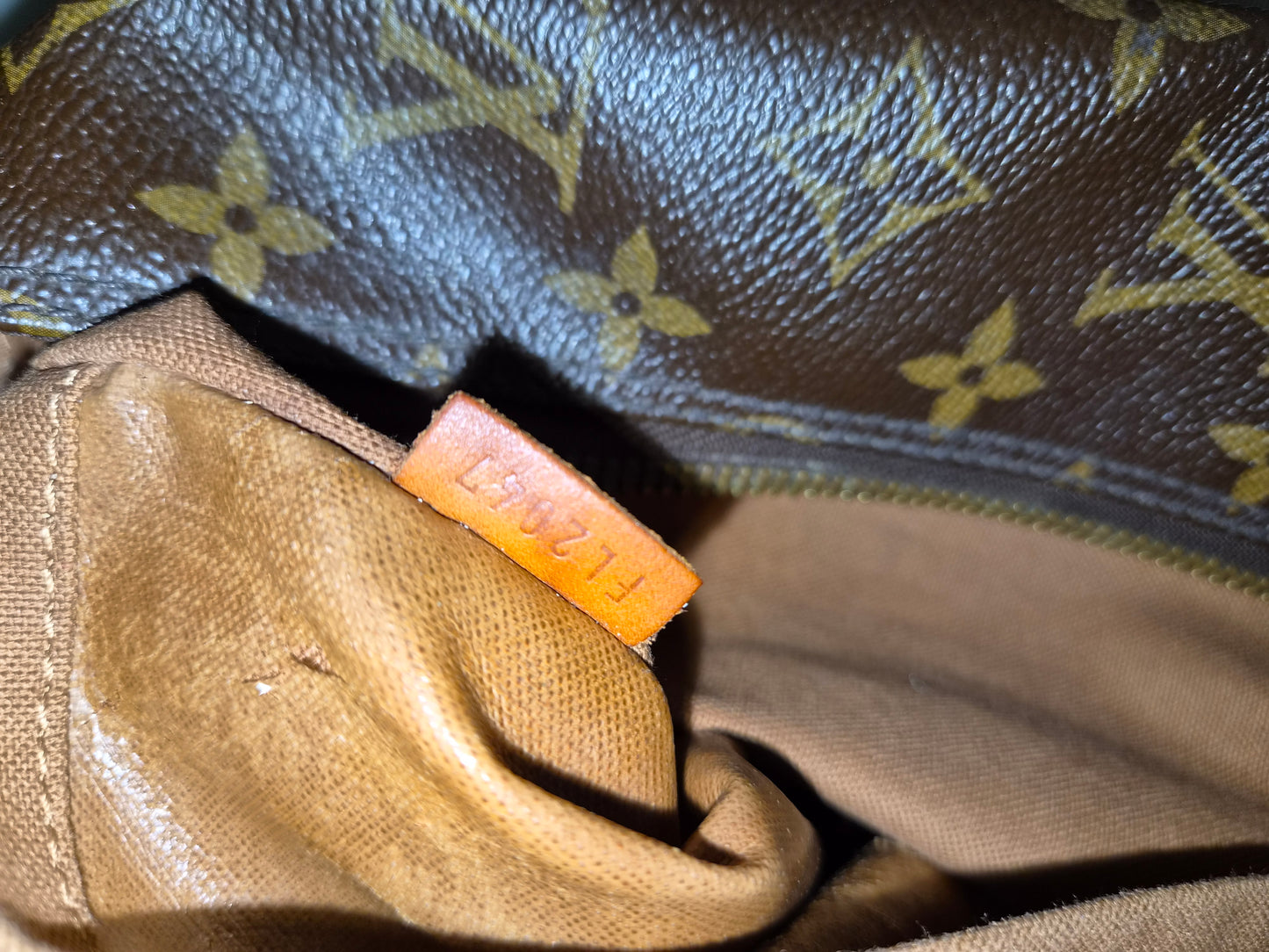 Louis Vuitton Eole 50