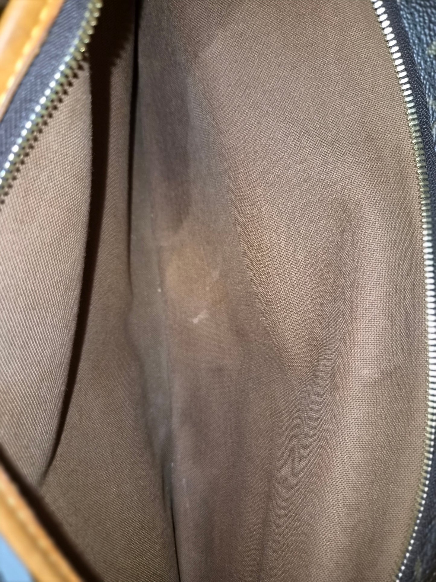 Louis Vuitton Eole 50