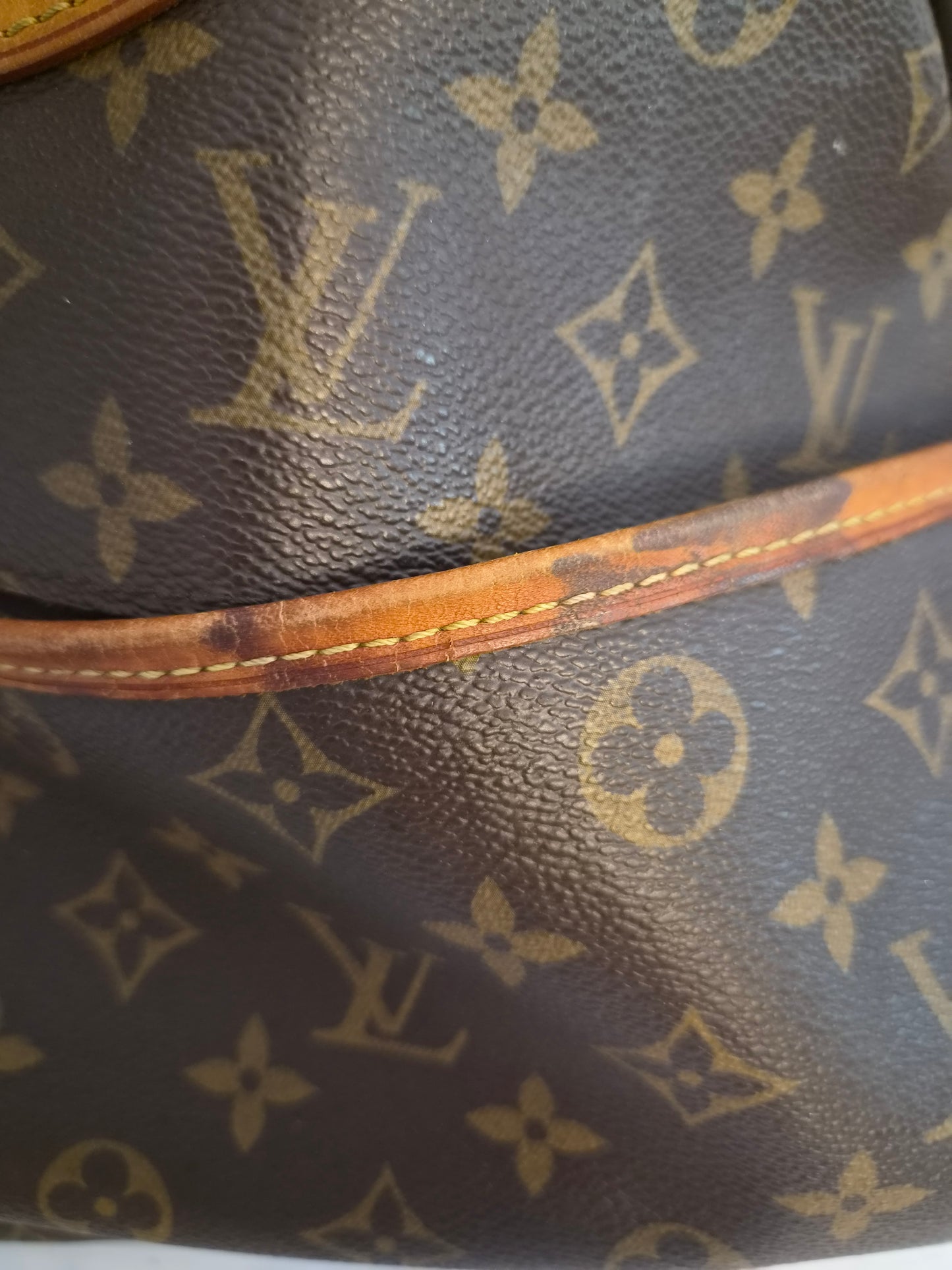 Louis Vuitton Eole 50