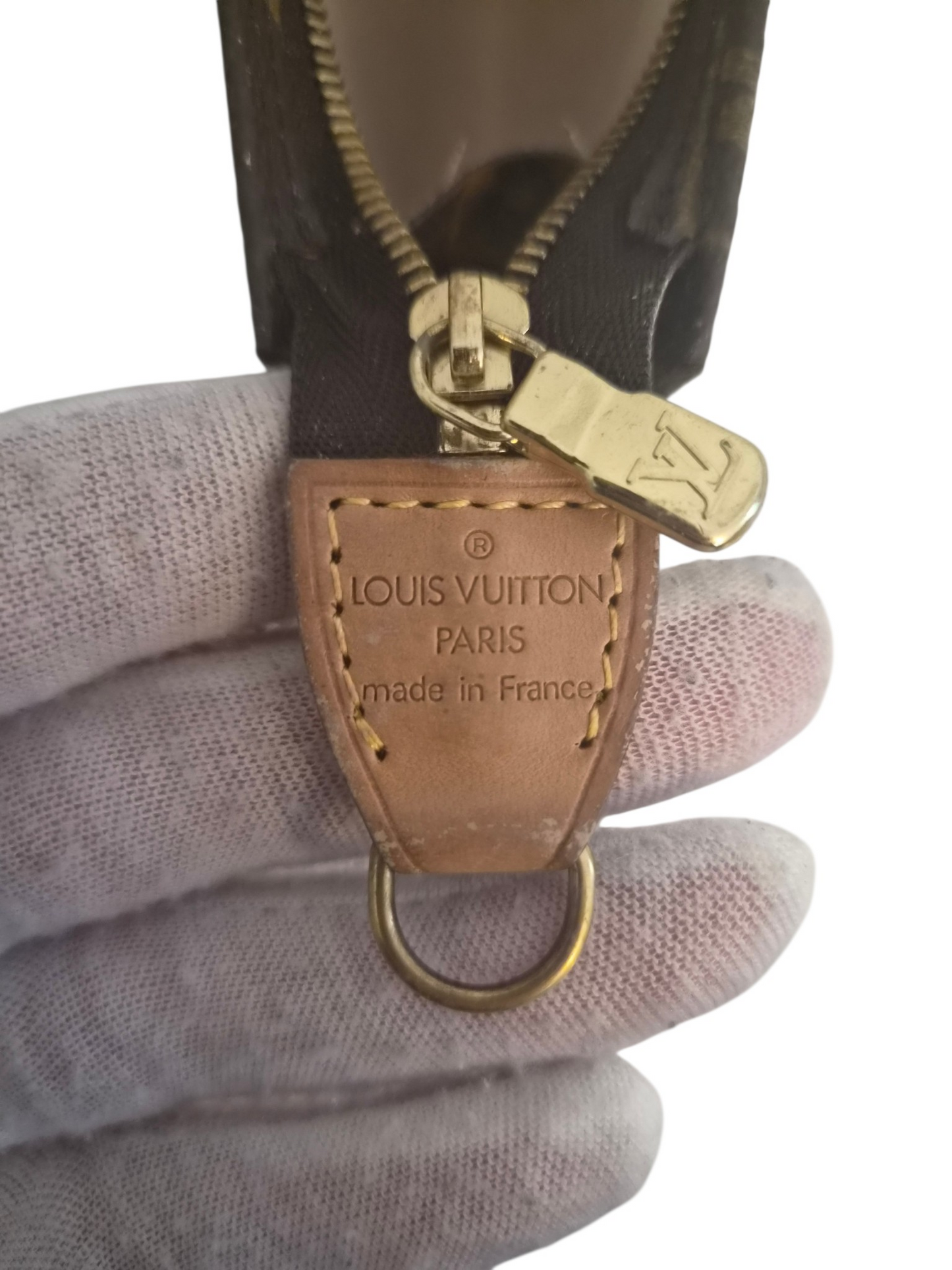 Louis Vuitton Bucket GM pouch