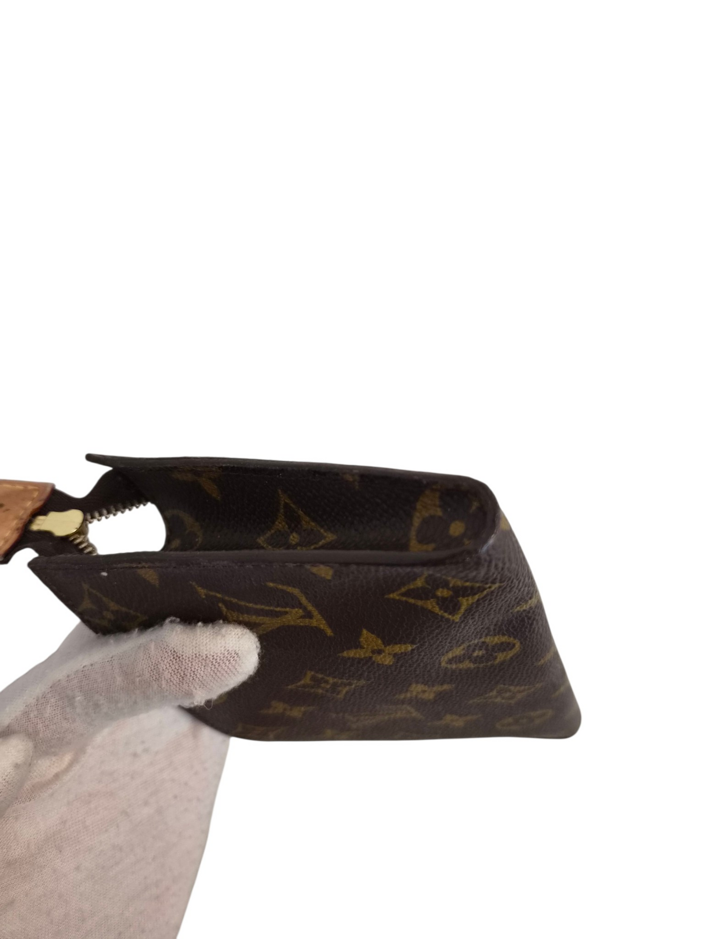 Louis Vuitton Bucket GM pouch