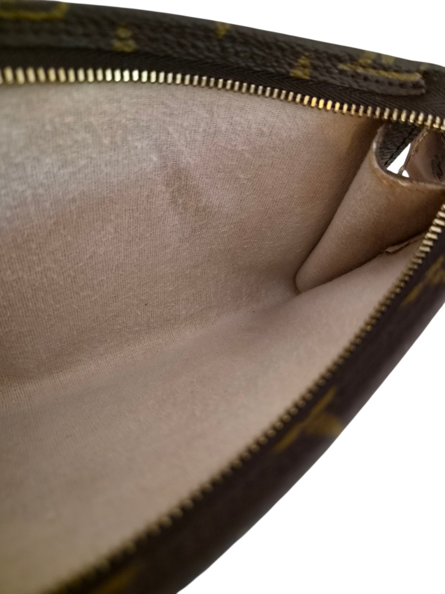 Louis Vuitton Bucket GM pouch