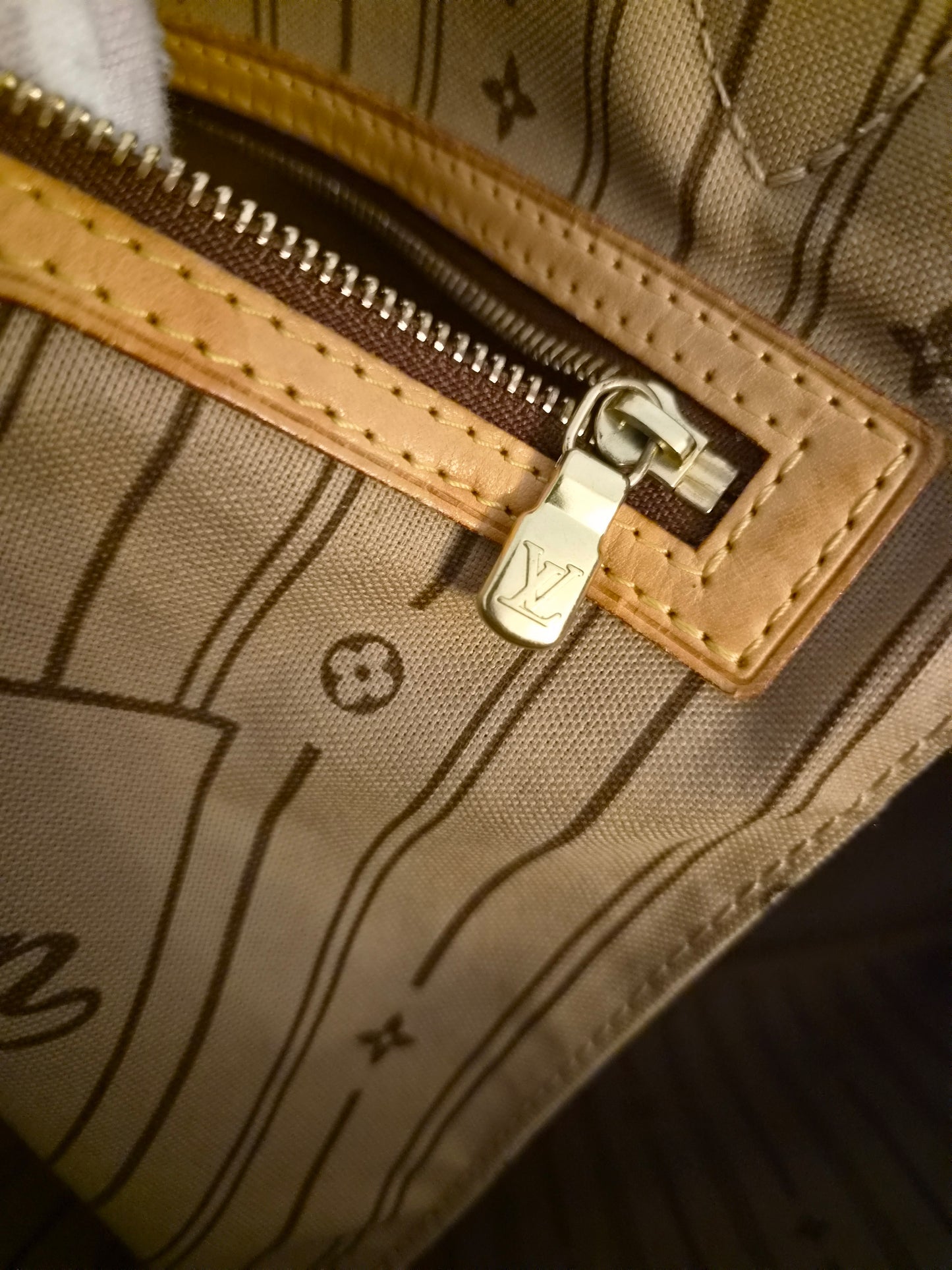Louis Vuitton Neverfull MM Monogram