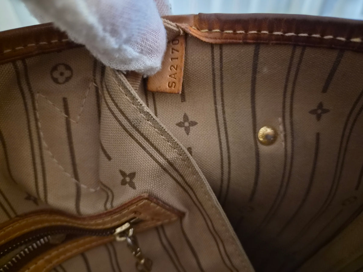 Louis Vuitton Neverfull MM Monogram