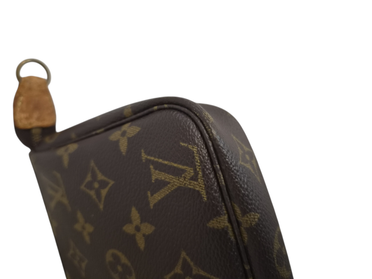 Louis Vuitton Pochette Accessoires