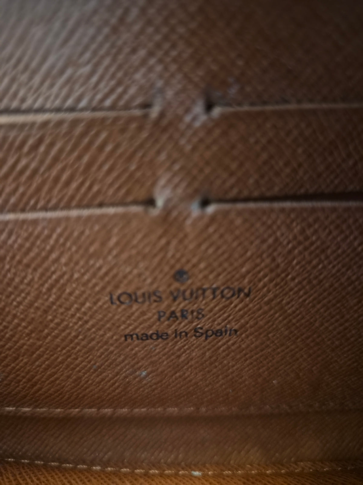 Louis Vuitton Zippy lompakko