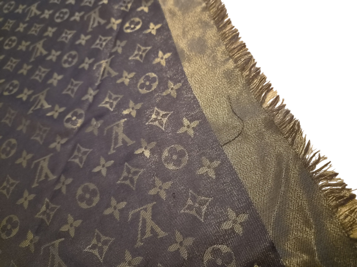 Louis Vuitton Shine Shawl