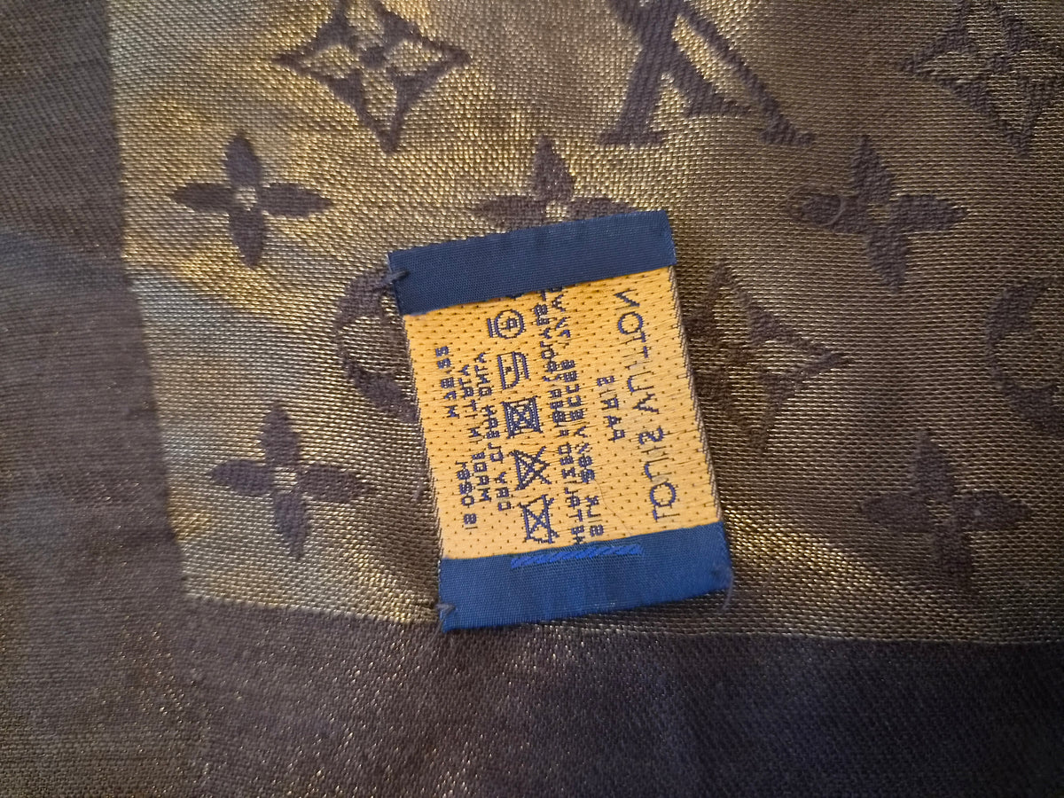 Louis Vuitton Shine Shawl