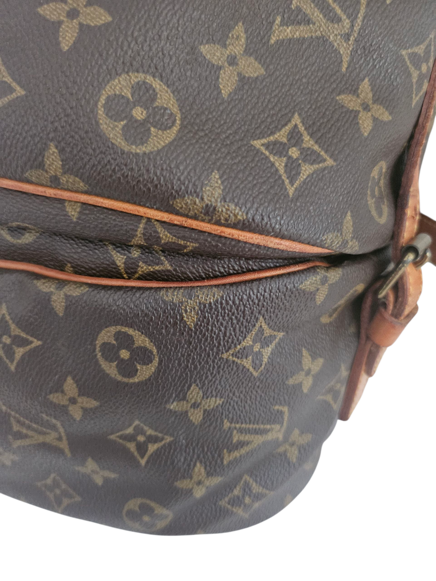 Louis Vuitton Saumur 35