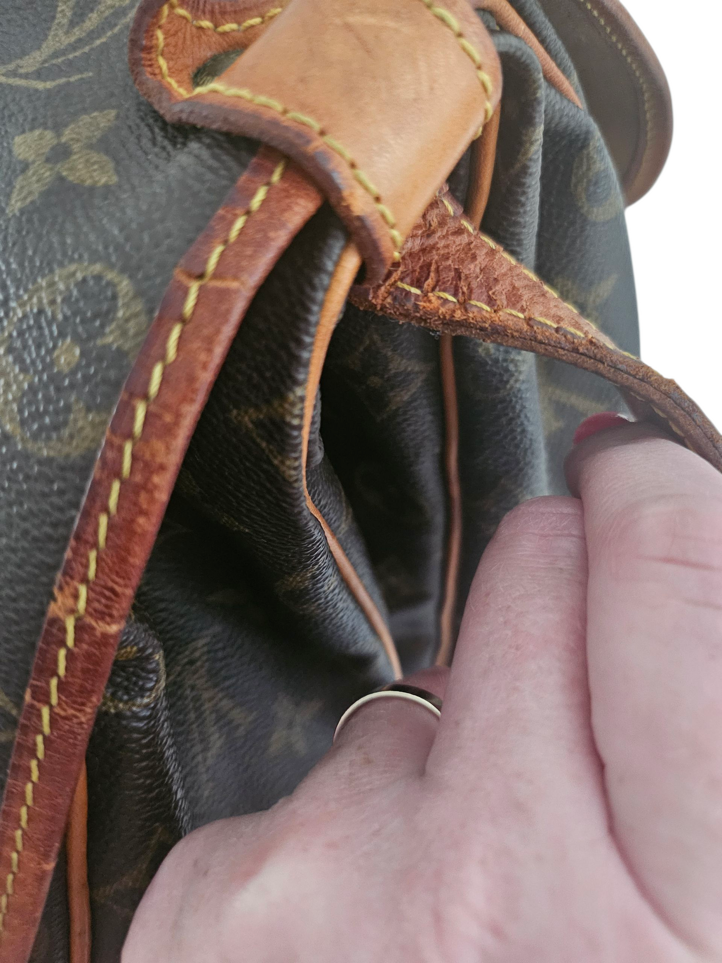 Louis Vuitton Saumur 35