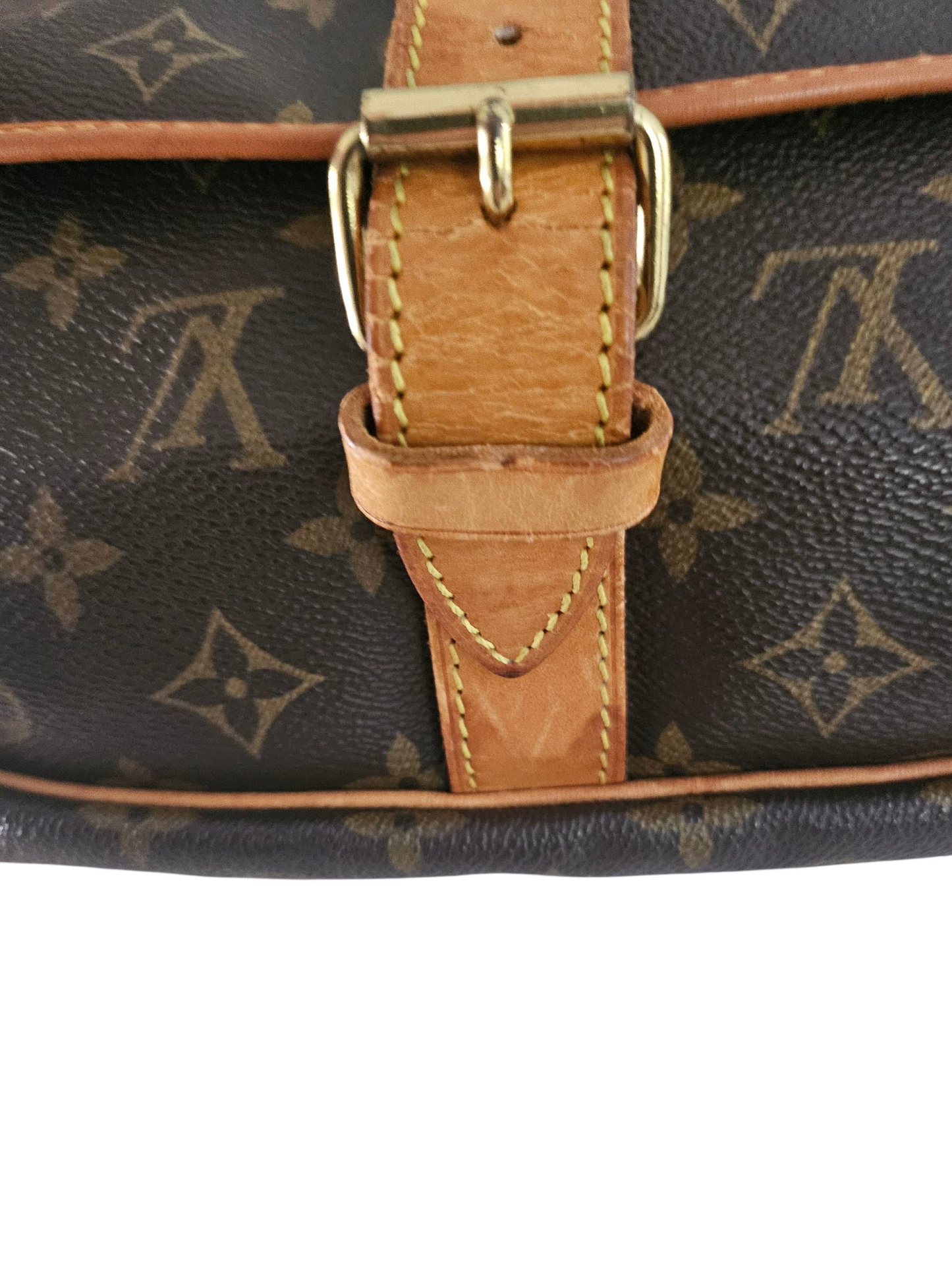 Louis Vuitton Saumur 35