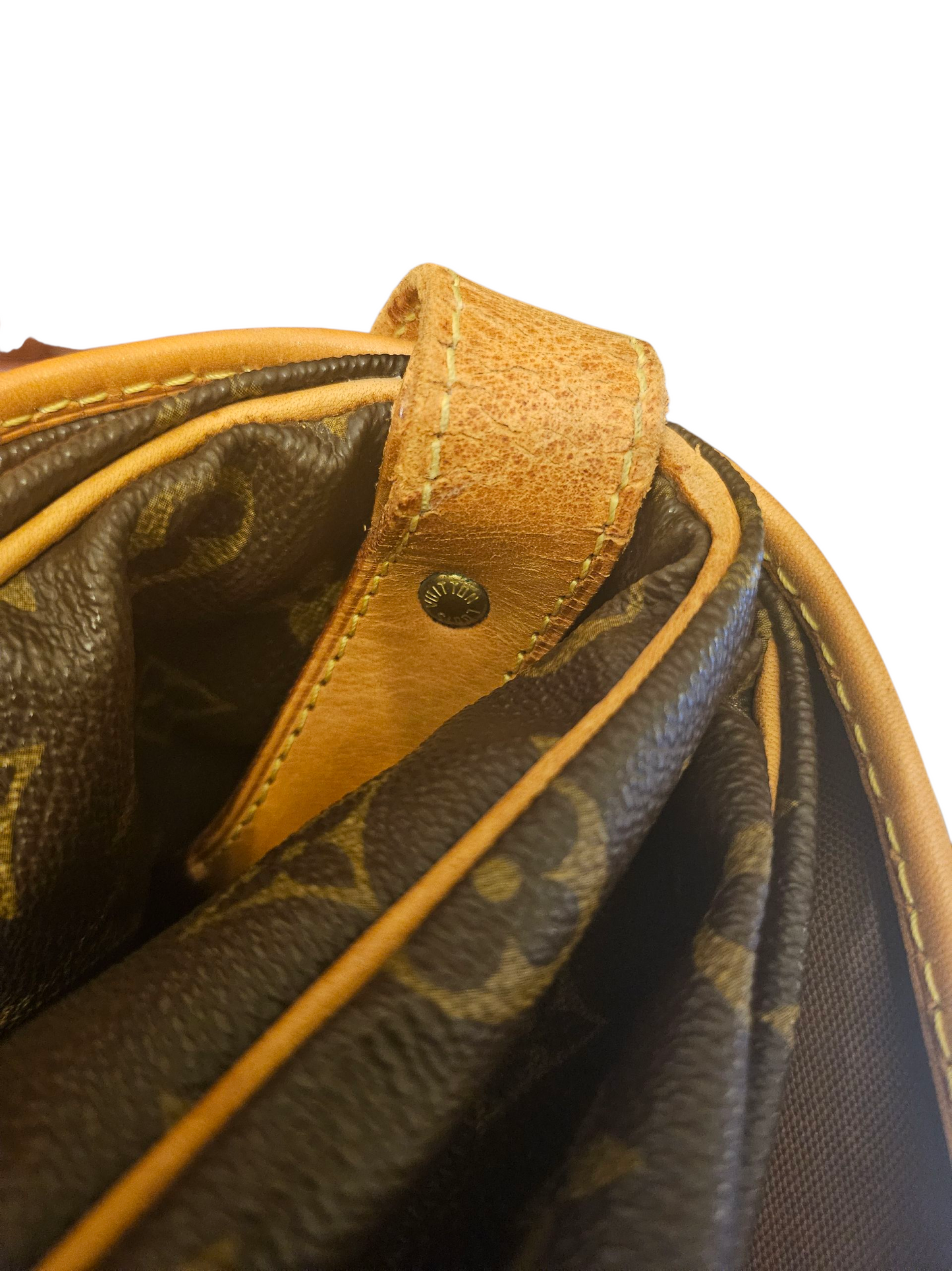 Louis Vuitton Saumur 35