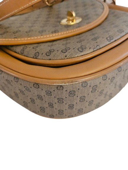 Gucci Micro GG Crossbody bag